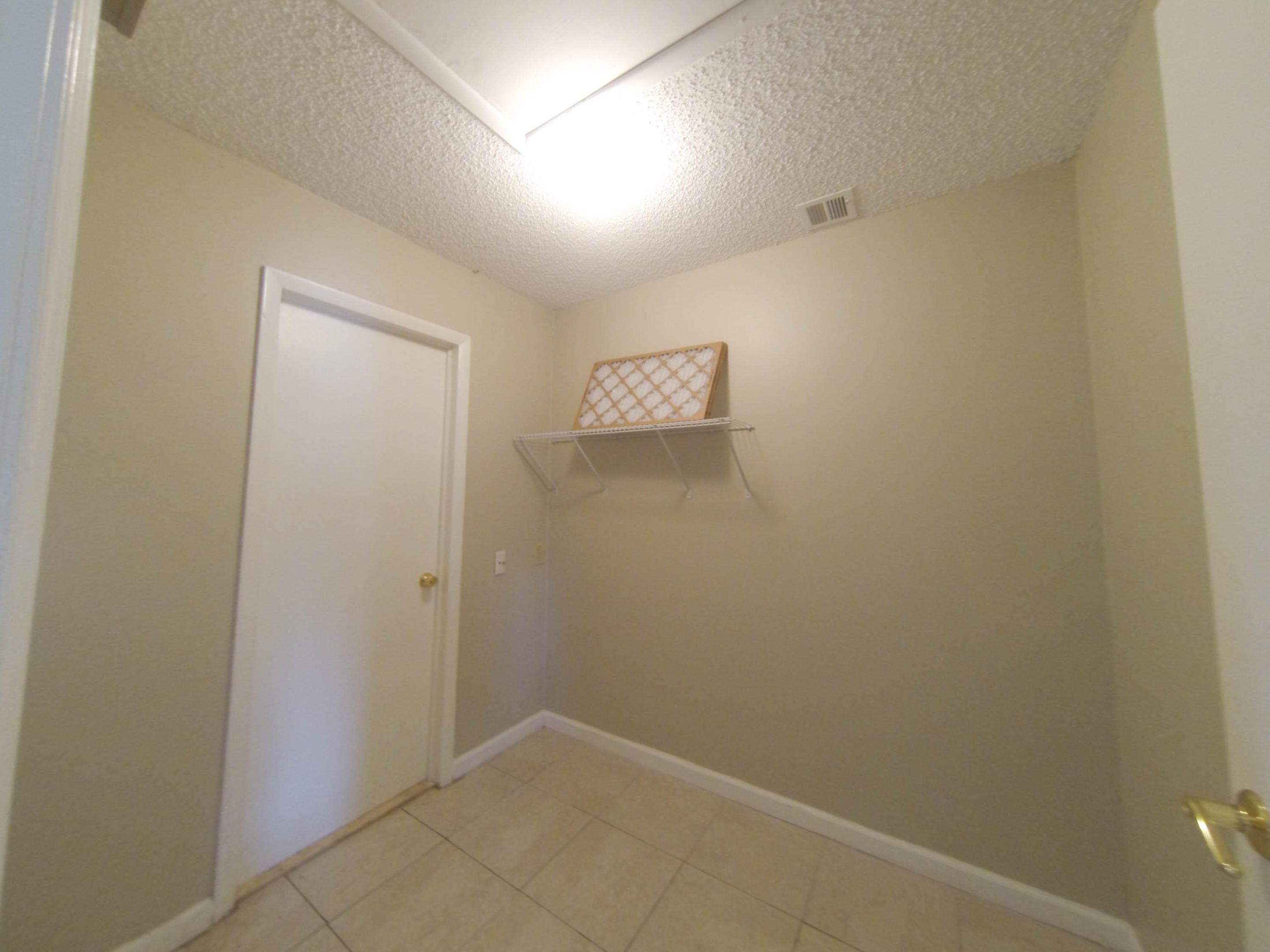 GREENVIEW SHORES 2 OF WELLINGTON - Residential Lease