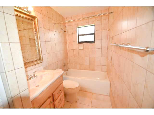 GREENVIEW SHORES 2 OF WELLINGTON - Residential Lease