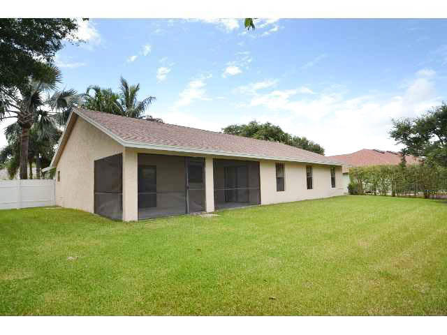 GREENVIEW SHORES 2 OF WELLINGTON - Residential Lease