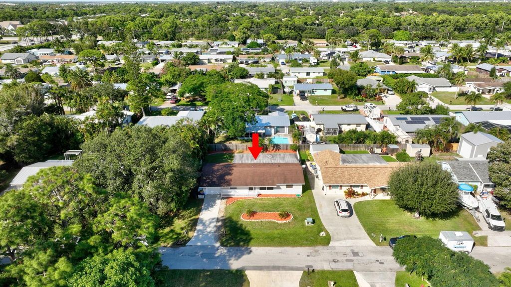 Photo of 1769 SE Madison Street, Stuart, FL 34997 (MLS # R11147462)