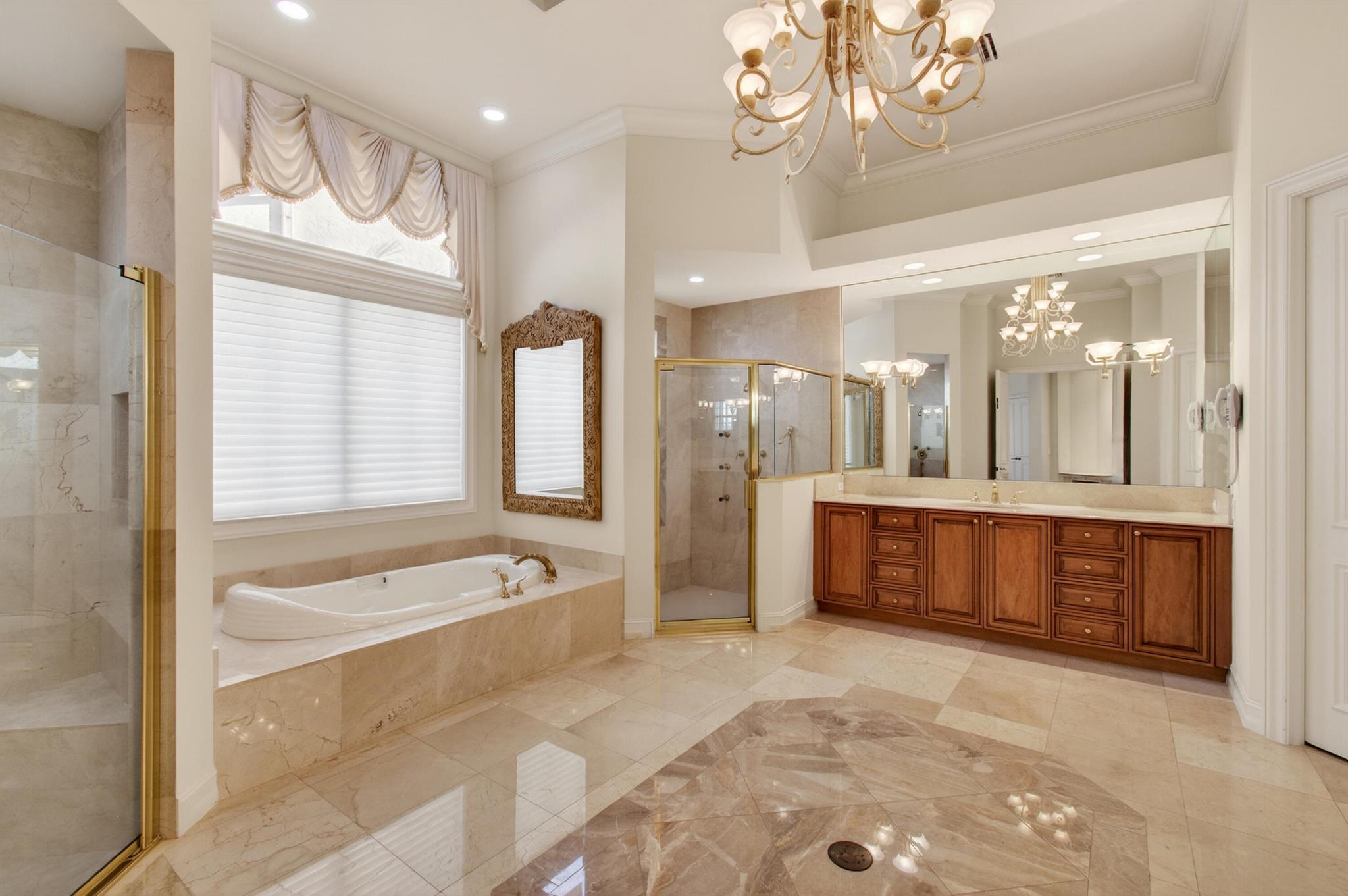 MIZNER LAKE ESTATES - Residential Lease