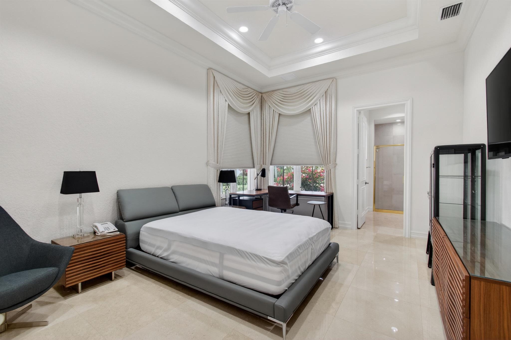 MIZNER LAKE ESTATES - Residential Lease