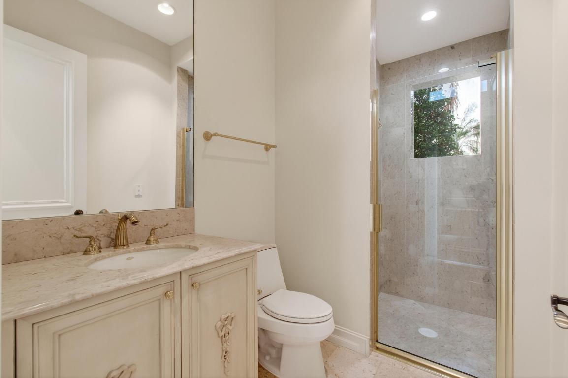 MIZNER LAKE ESTATES - Residential Lease