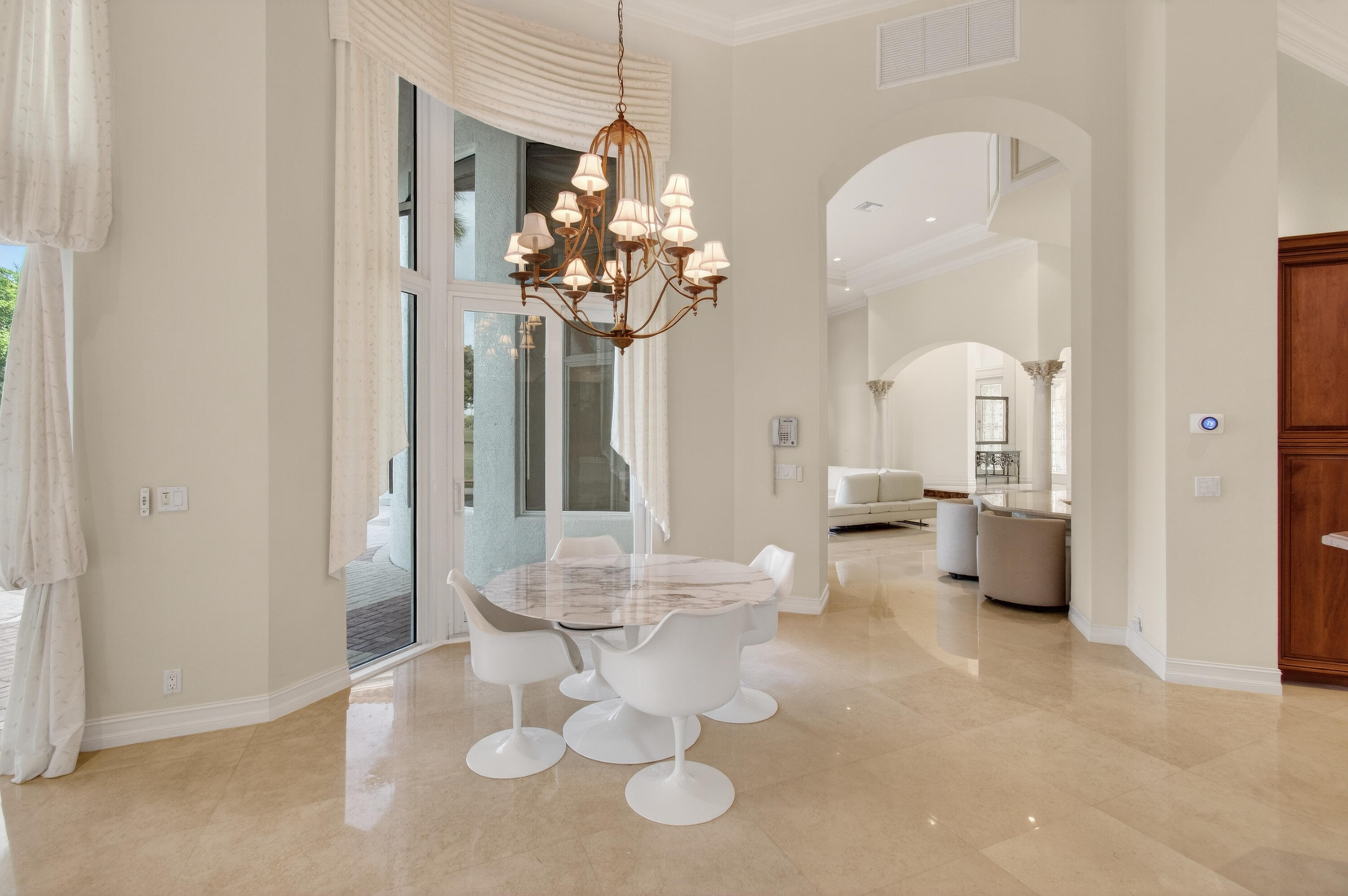 MIZNER LAKE ESTATES - Residential Lease