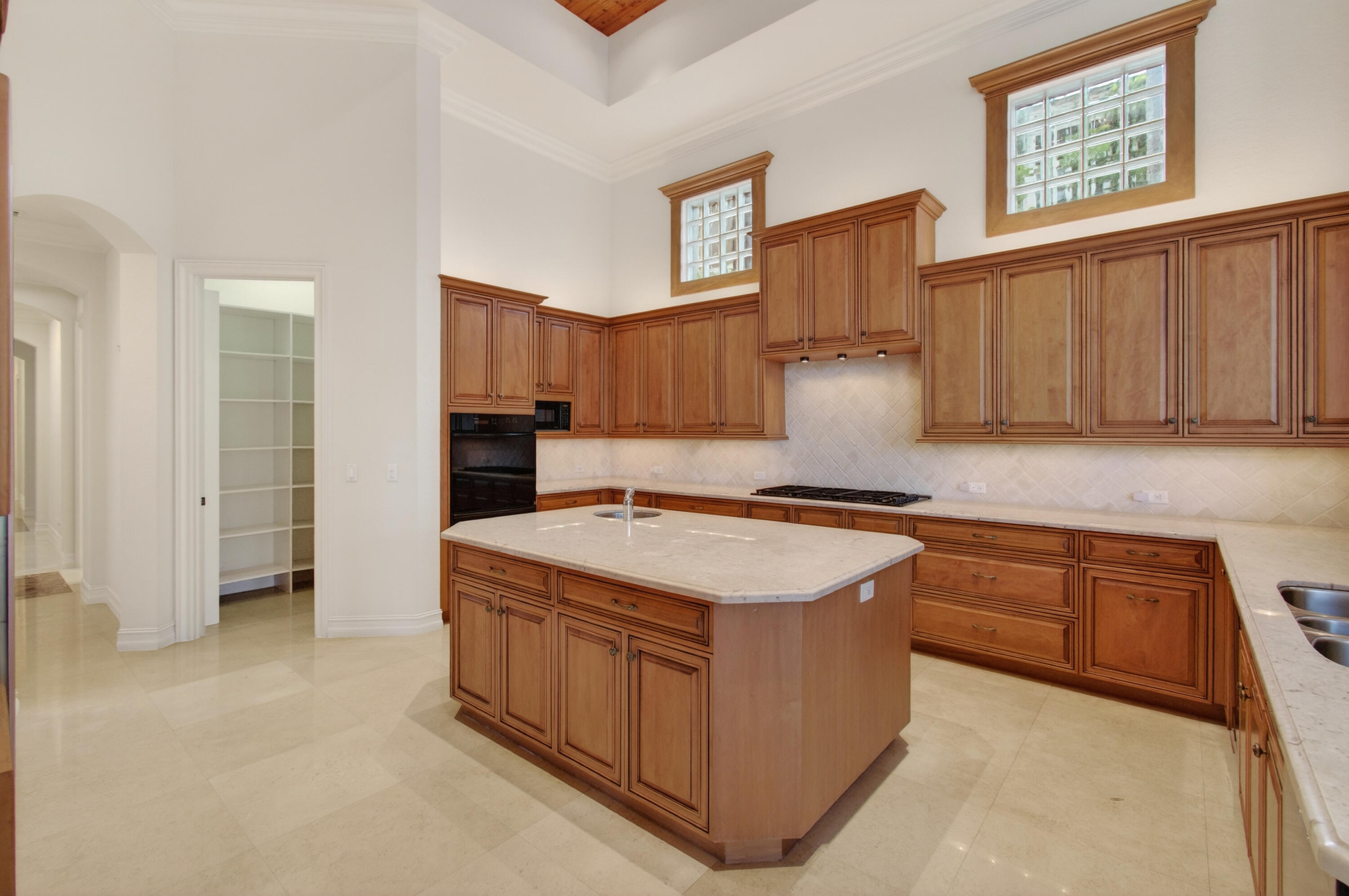 MIZNER LAKE ESTATES - Residential Lease