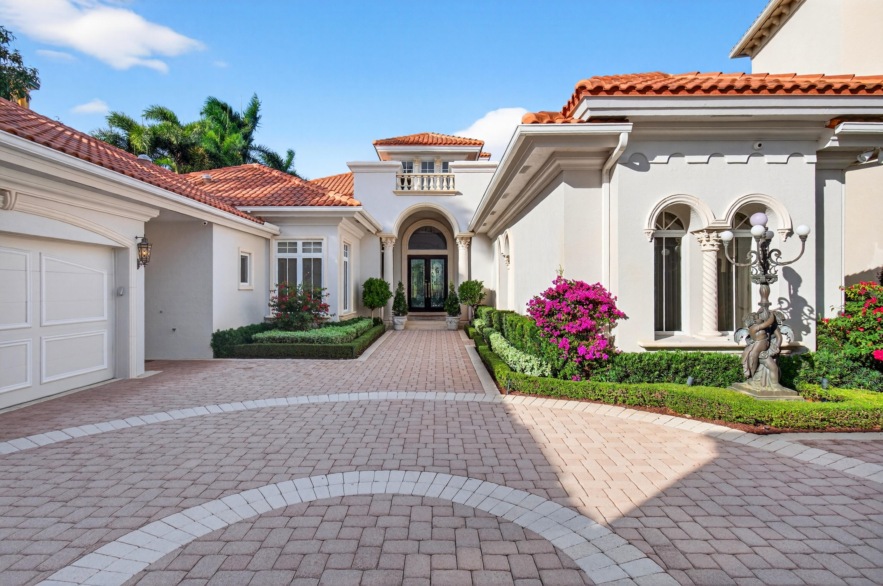 MIZNER LAKE ESTATES - Residential Lease