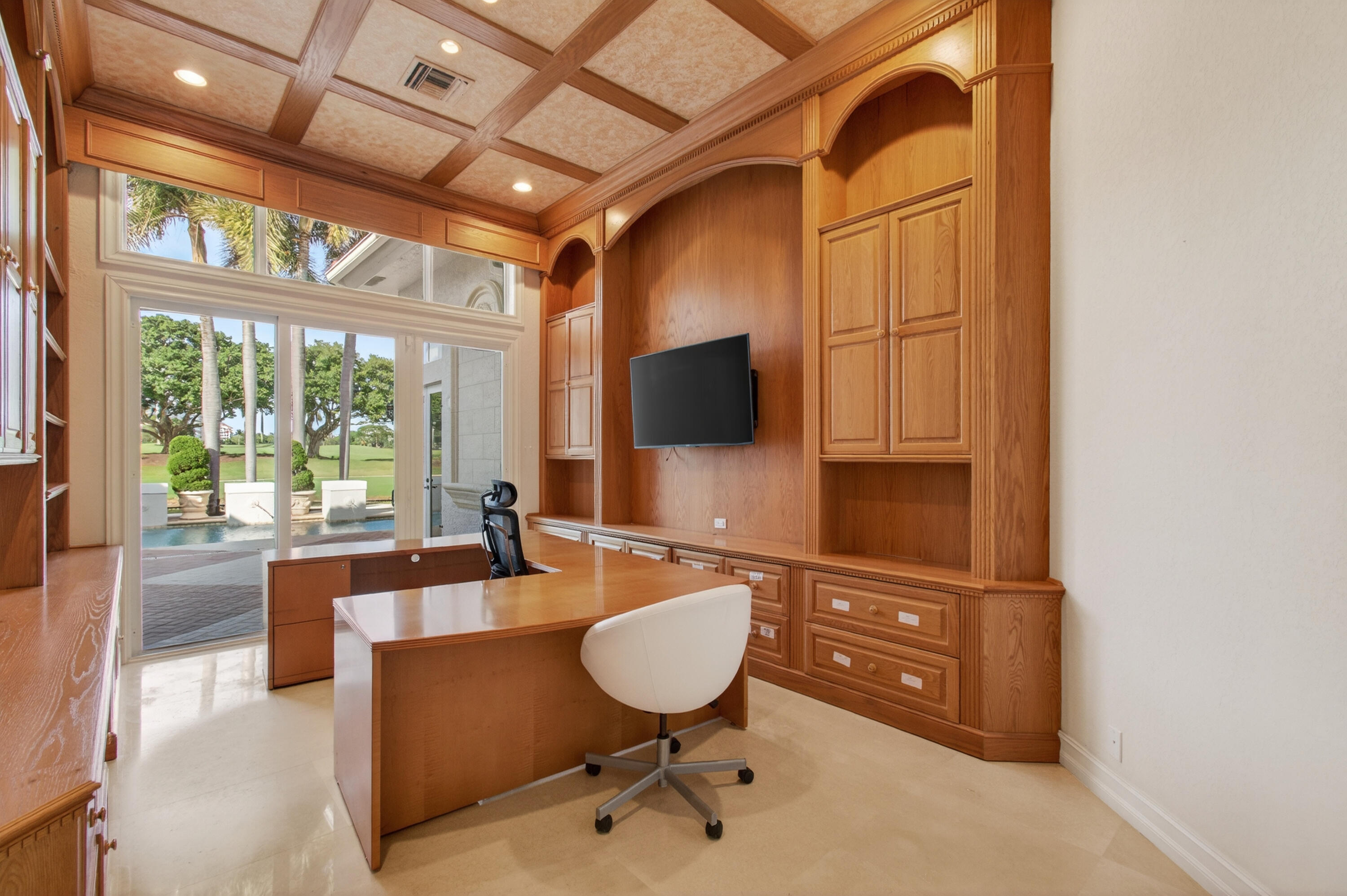 MIZNER LAKE ESTATES - Residential Lease