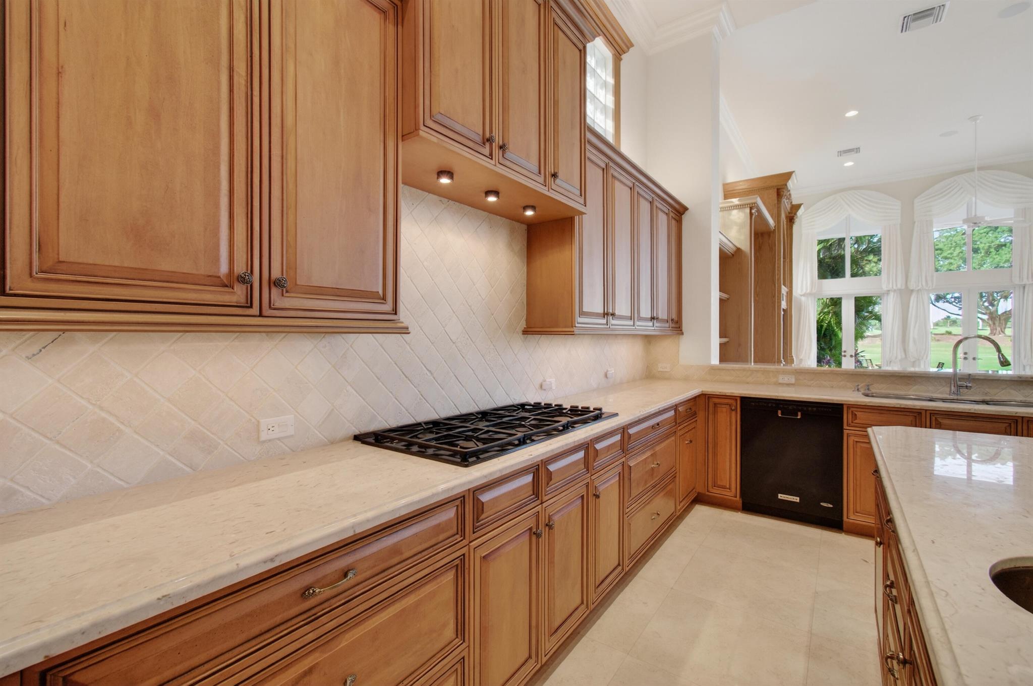 MIZNER LAKE ESTATES - Residential Lease