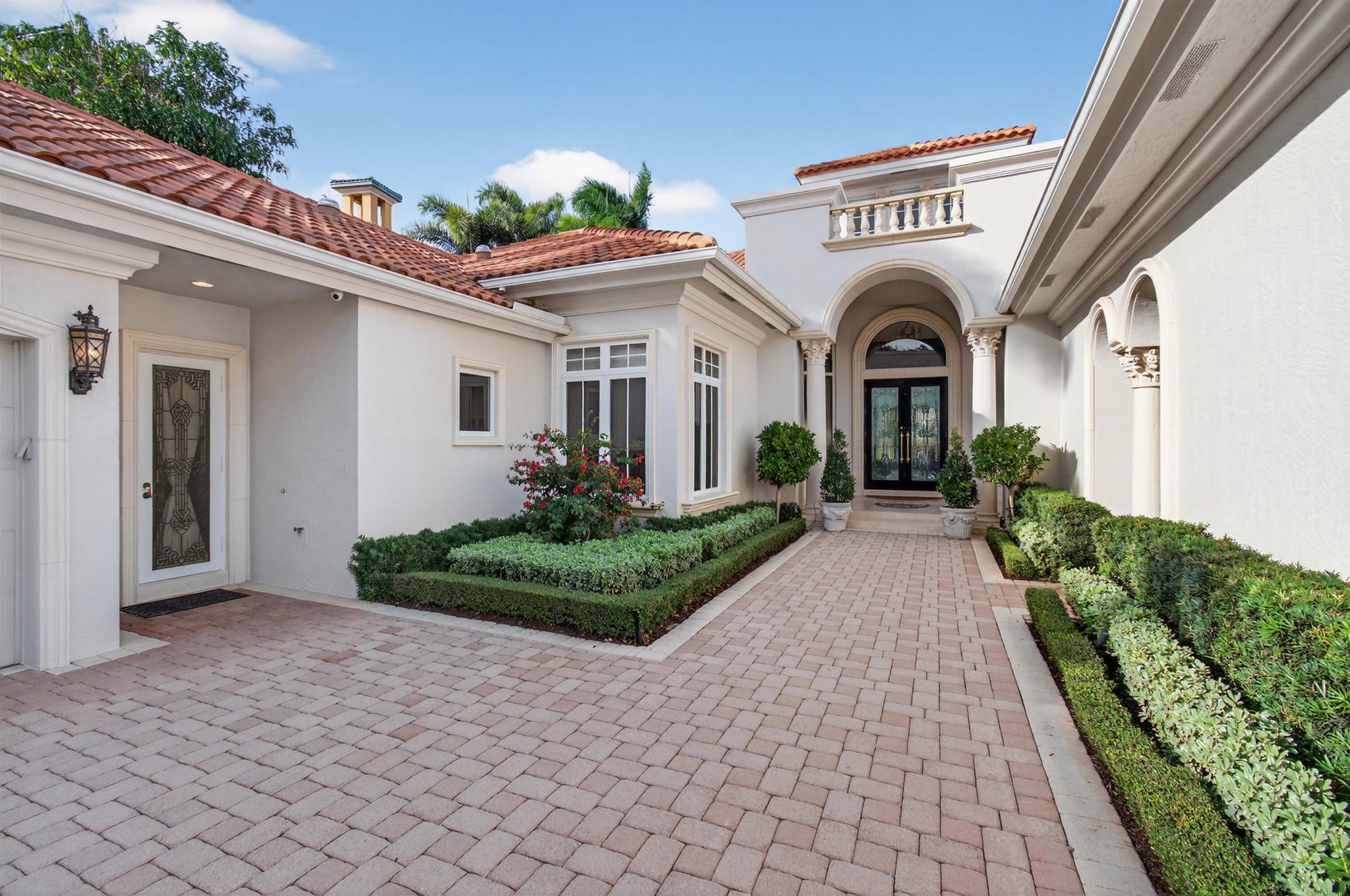 MIZNER LAKE ESTATES - Residential Lease
