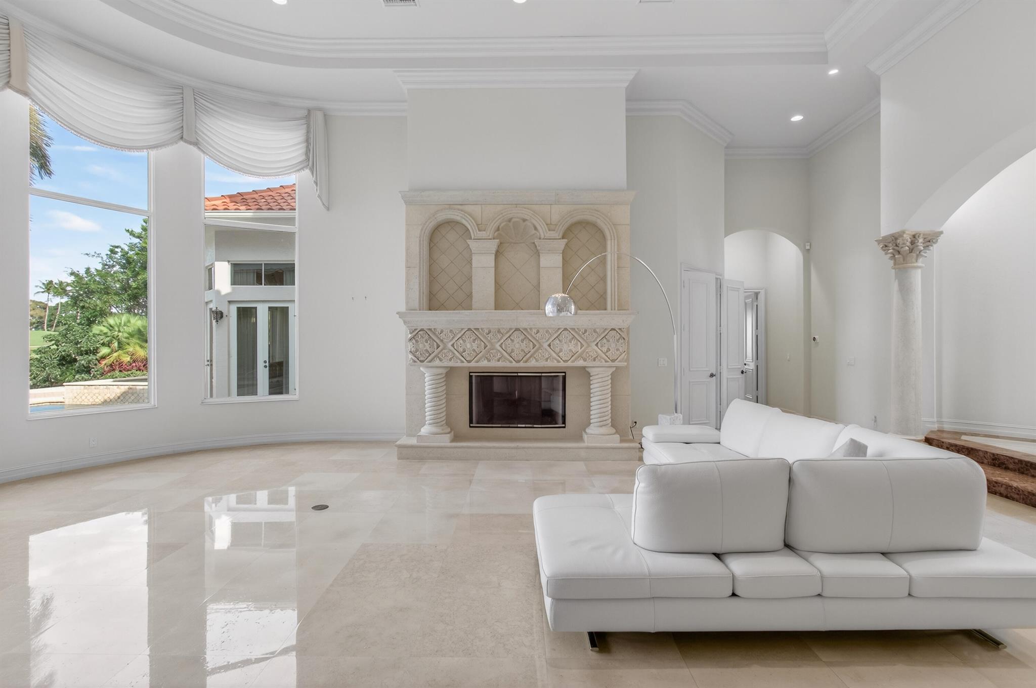 MIZNER LAKE ESTATES - Residential Lease