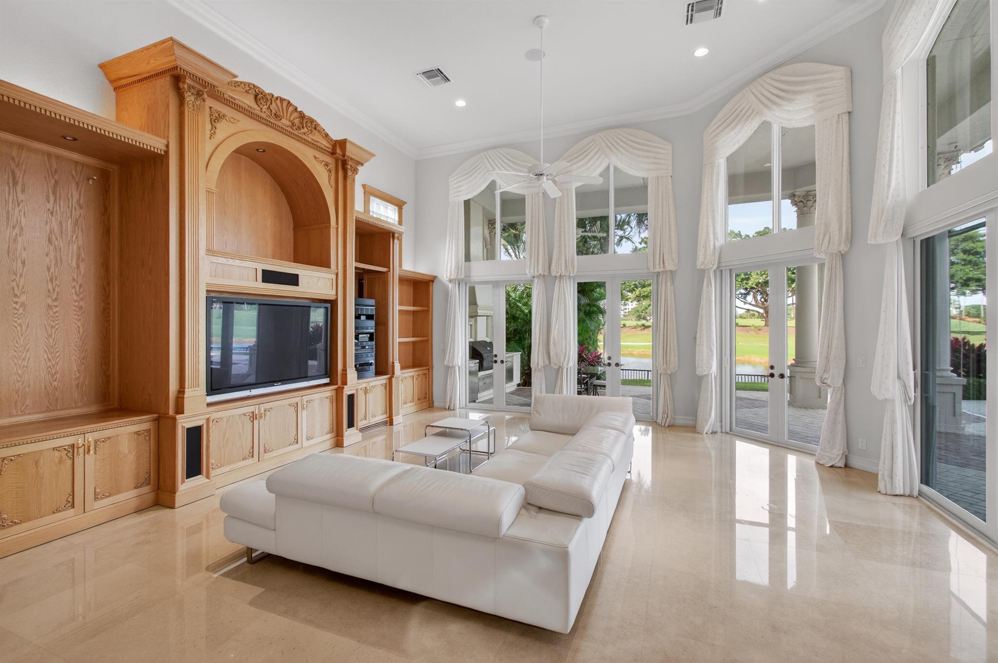 MIZNER LAKE ESTATES - Residential Lease