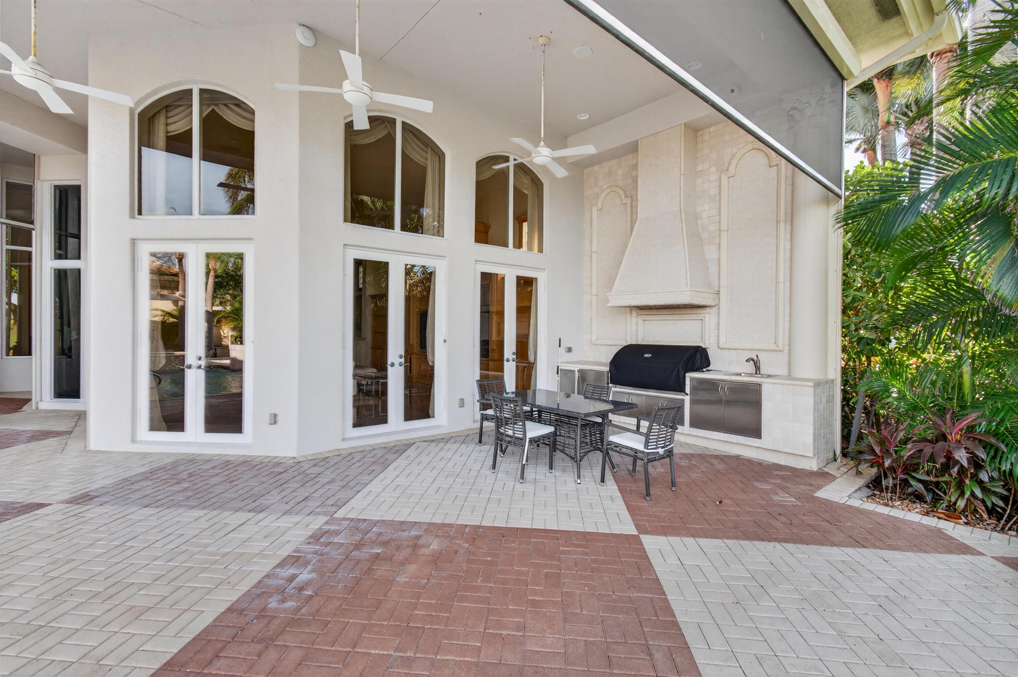 MIZNER LAKE ESTATES - Residential Lease