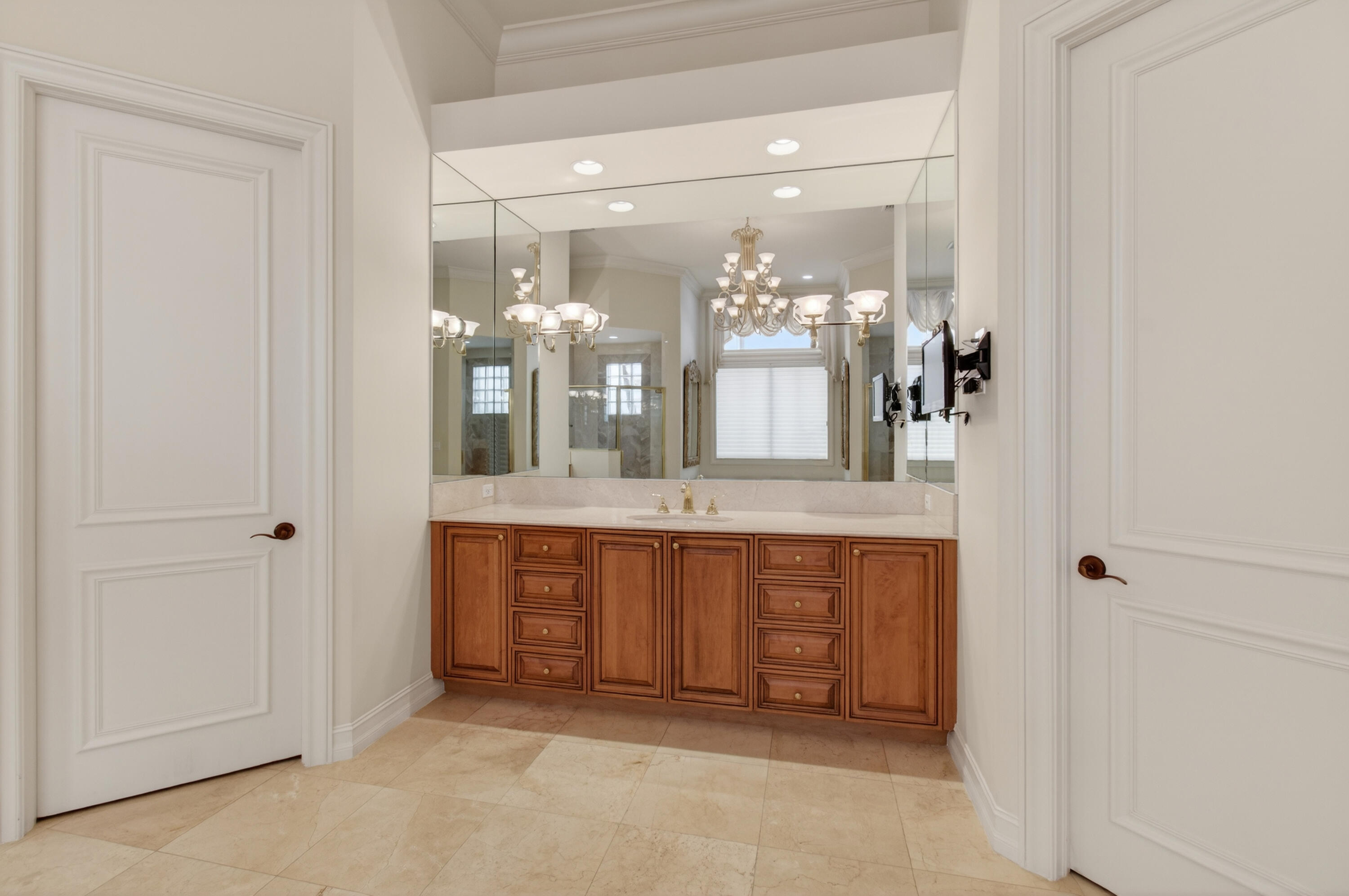 MIZNER LAKE ESTATES - Residential Lease