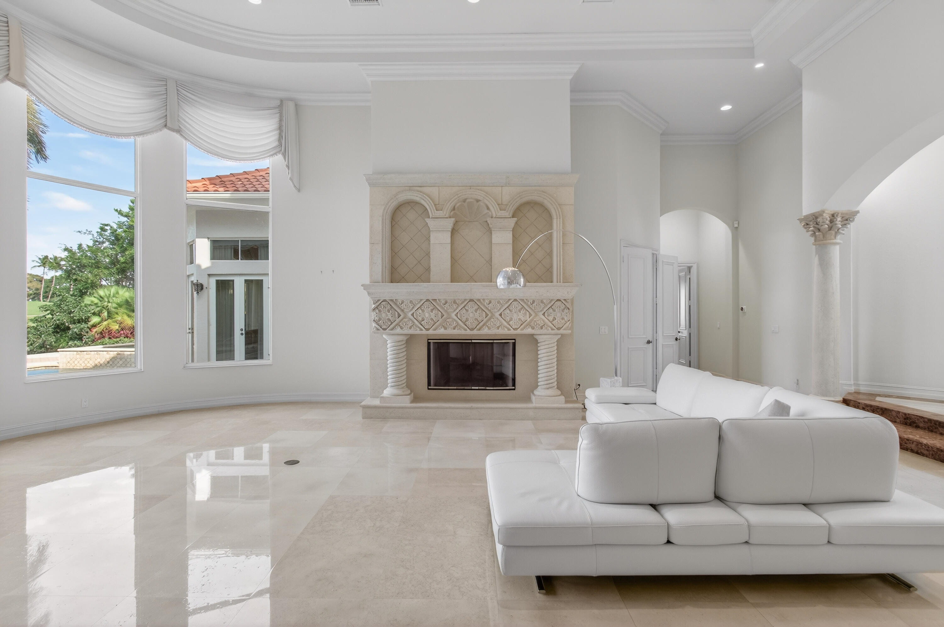 MIZNER LAKE ESTATES - Residential Lease