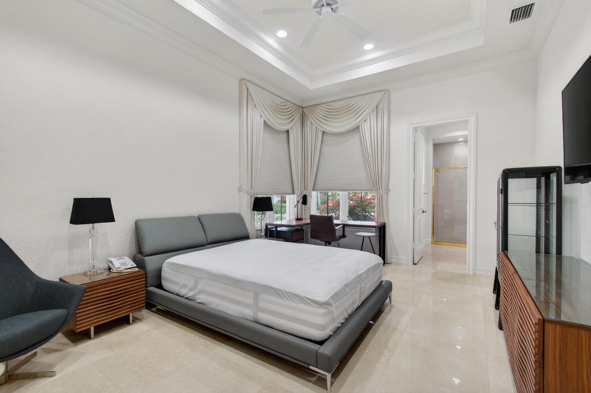 MIZNER LAKE ESTATES - Residential Lease