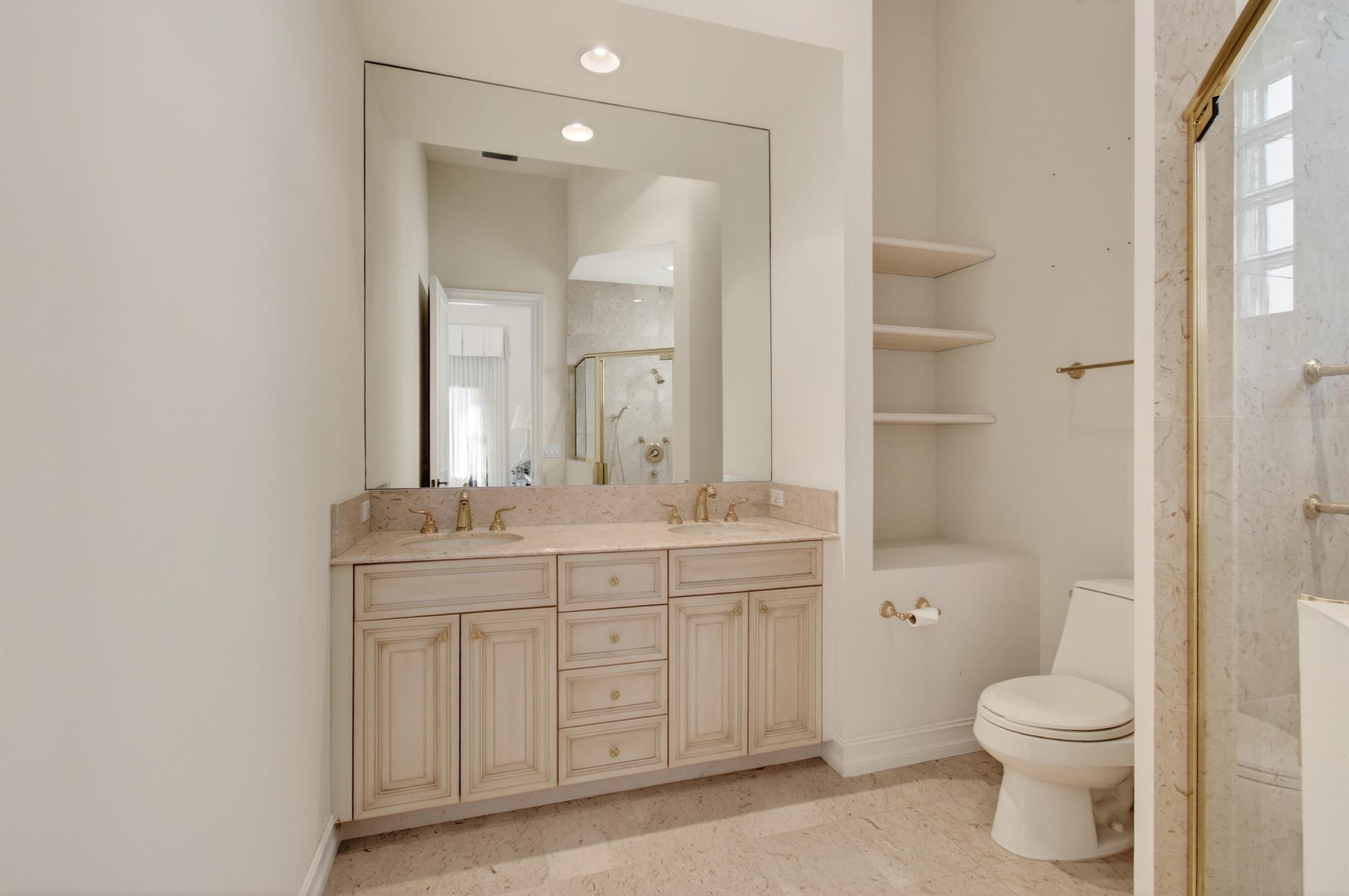 MIZNER LAKE ESTATES - Residential Lease