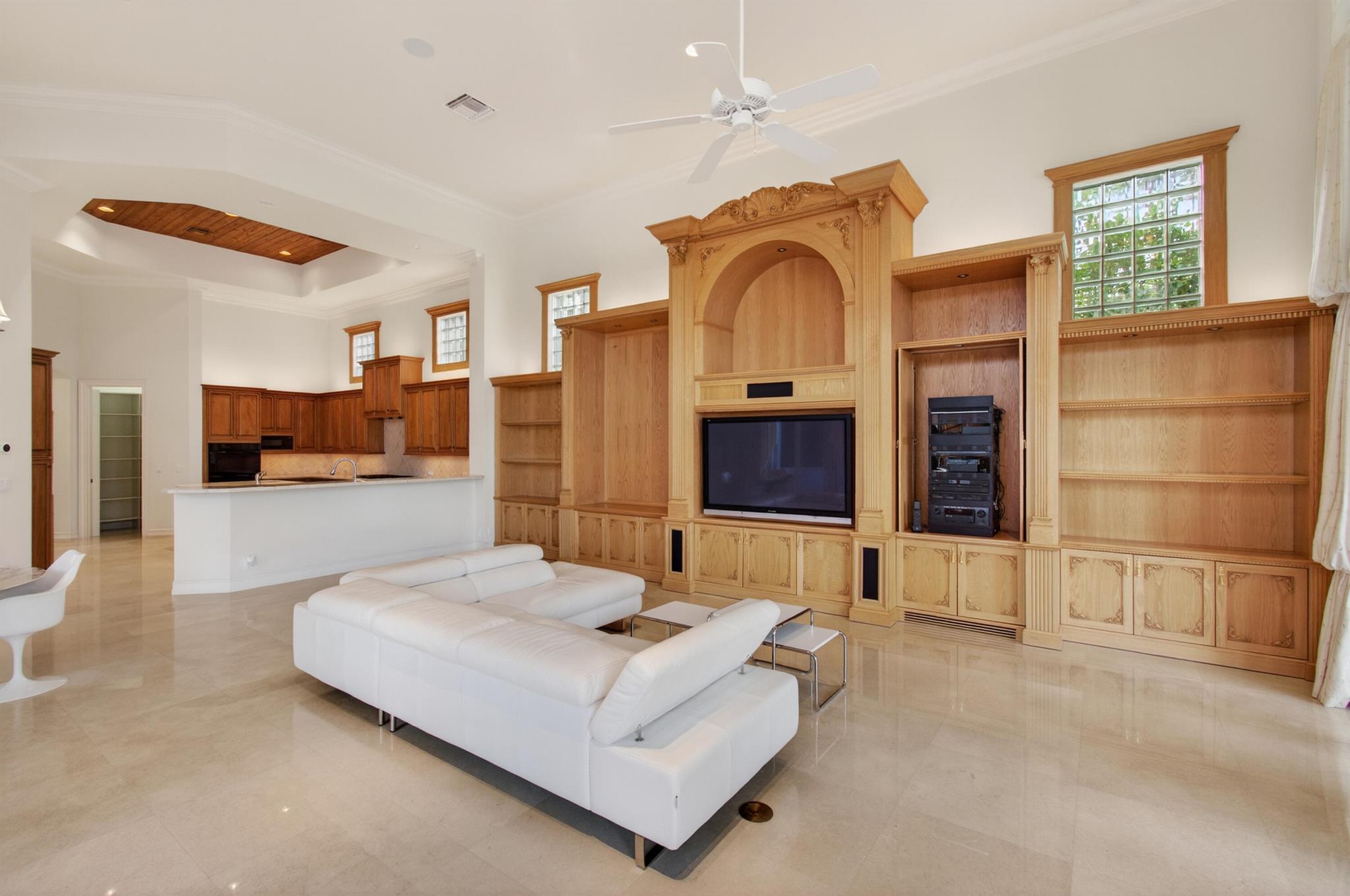 MIZNER LAKE ESTATES - Residential Lease