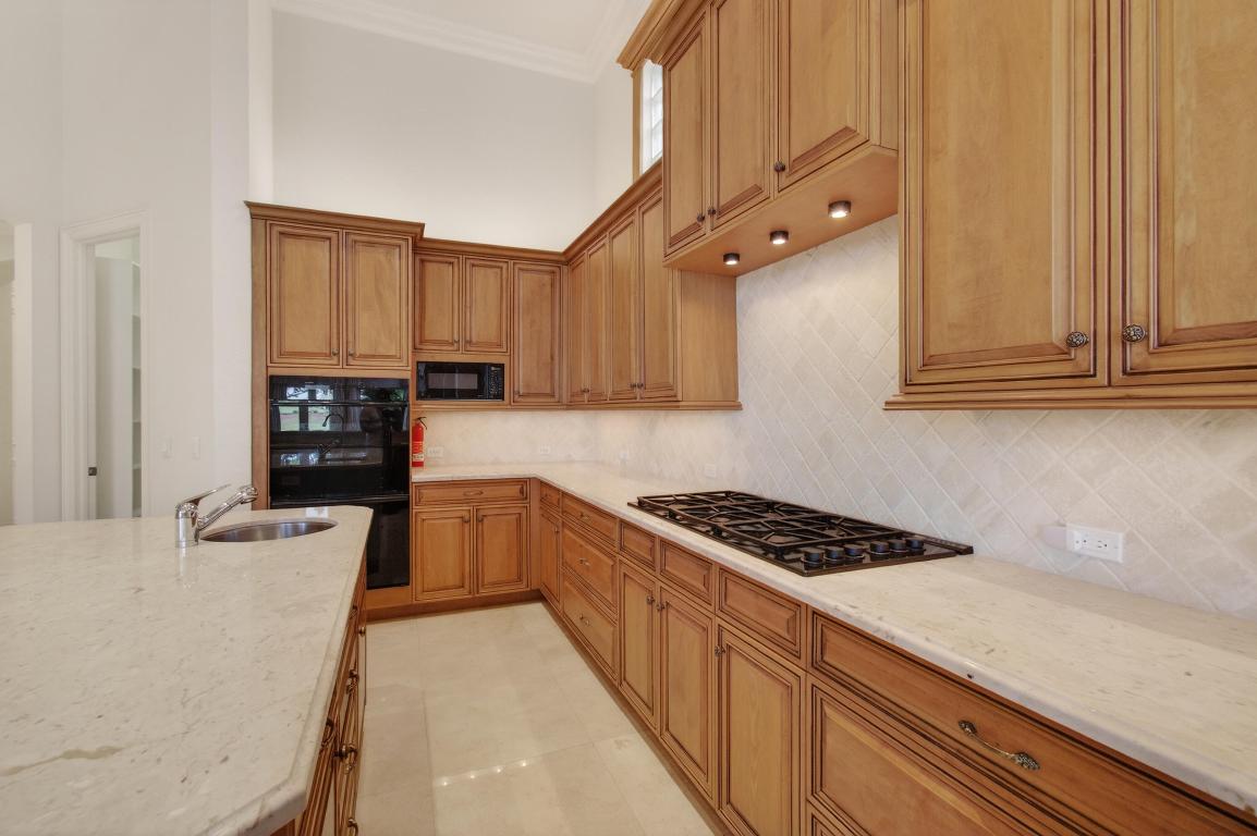 MIZNER LAKE ESTATES - Residential Lease