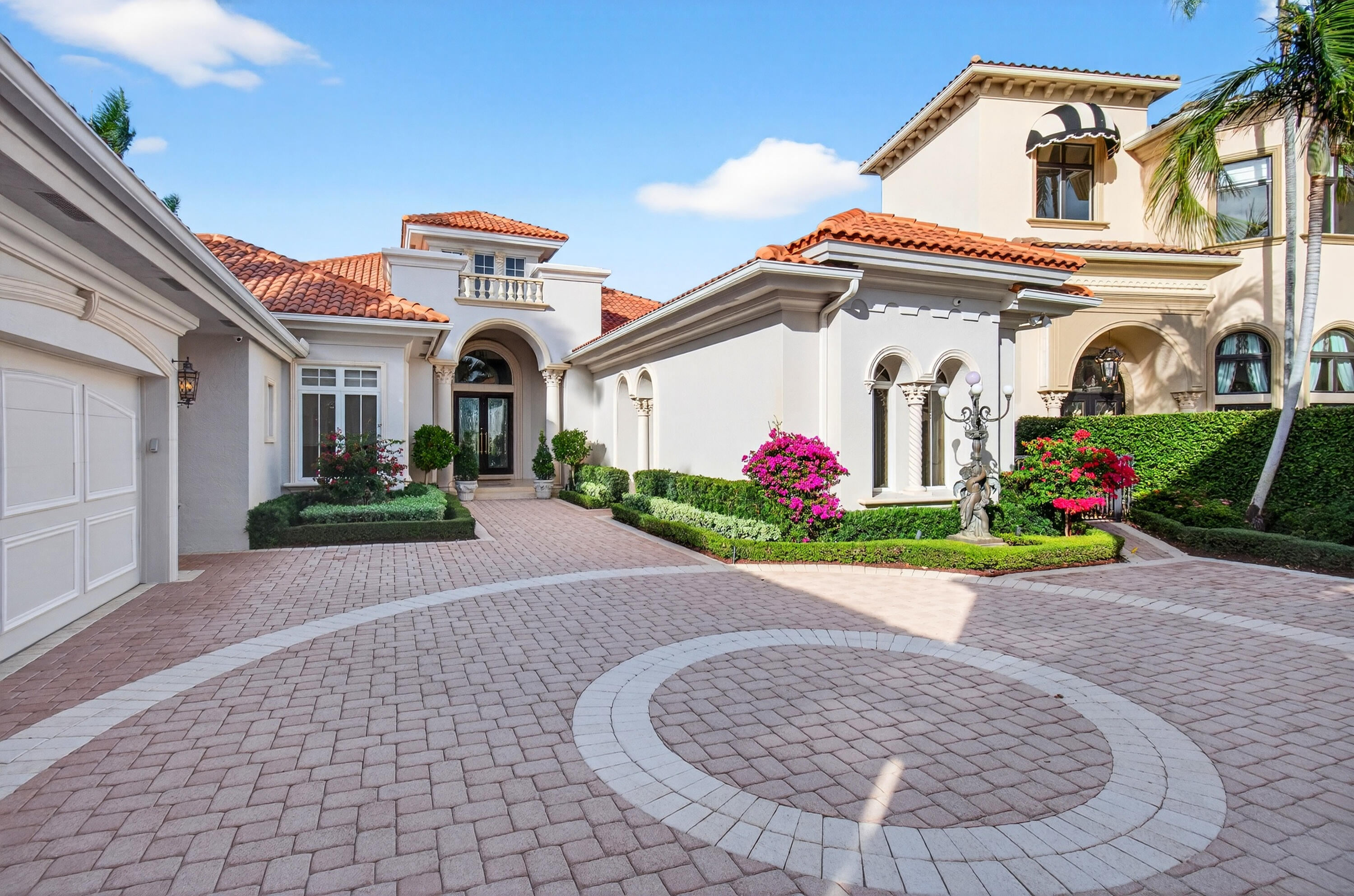 MIZNER LAKE ESTATES - Residential Lease