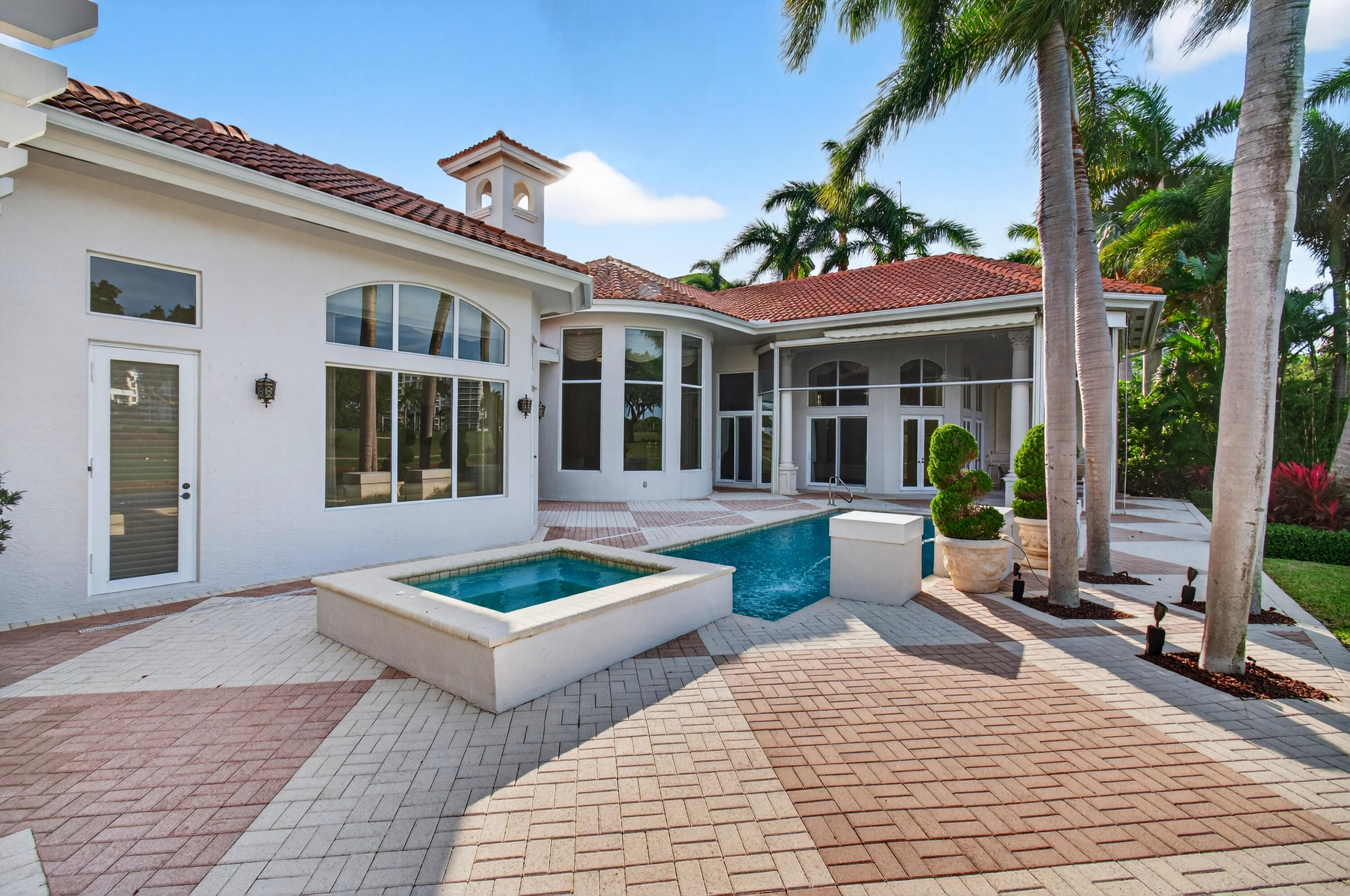MIZNER LAKE ESTATES - Residential Lease