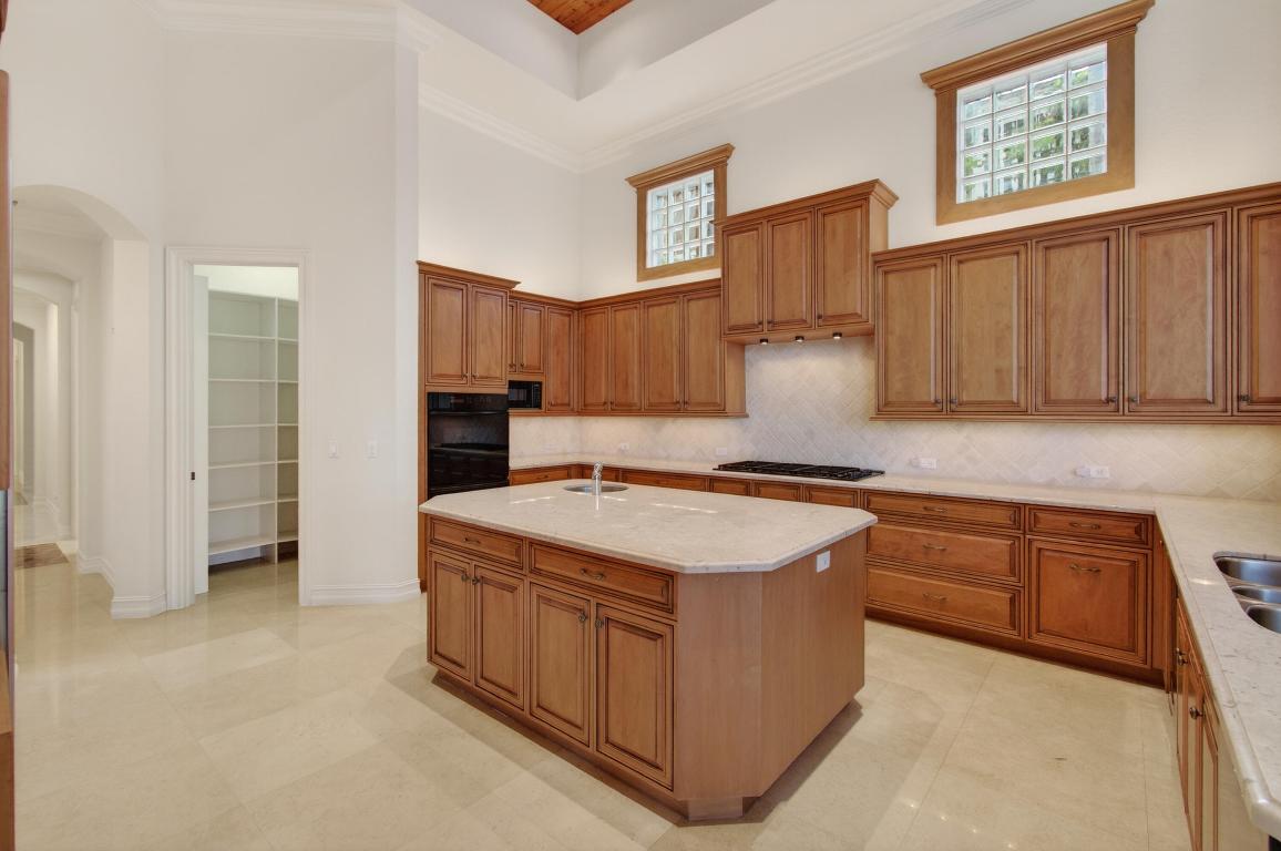 MIZNER LAKE ESTATES - Residential Lease