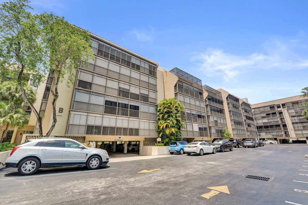 Photo of 2802 N 46th Avenue #B318, Hollywood, FL 33021 (MLS # B26065064)