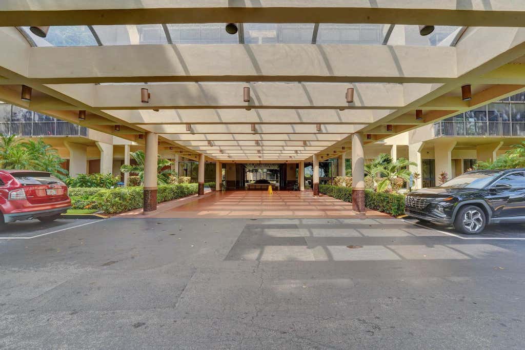 Photo of 2802 N 46th Avenue #B318, Hollywood, FL 33021 (MLS # B26065064)