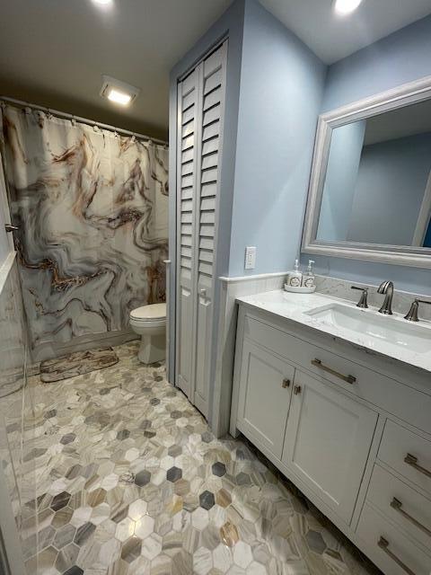 LAKES AT THE BLUFFS - Residential Lease