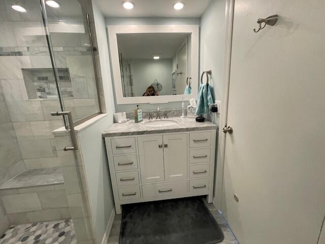 LAKES AT THE BLUFFS - Residential Lease