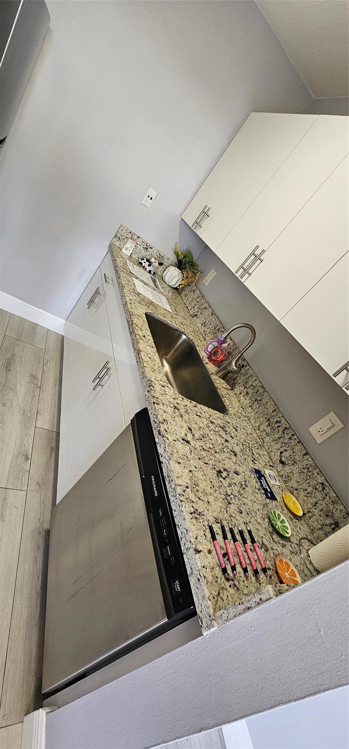 KEYSTONE TOWERS CONDO - Residential Lease