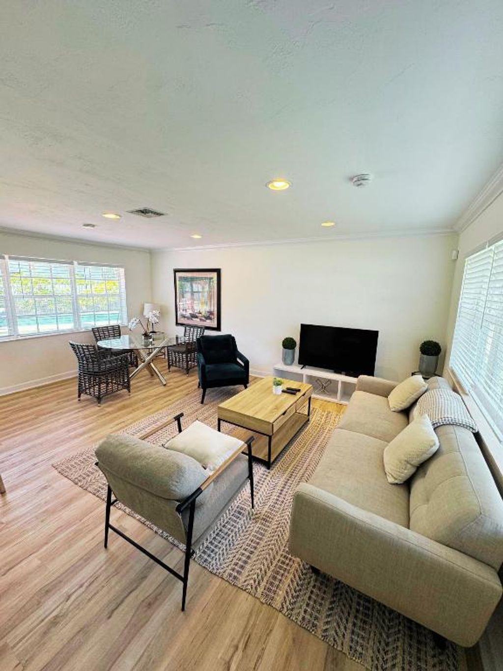 Photo of 300 NE 7th Street, Boca Raton, FL 33432 (MLS # R11121413)