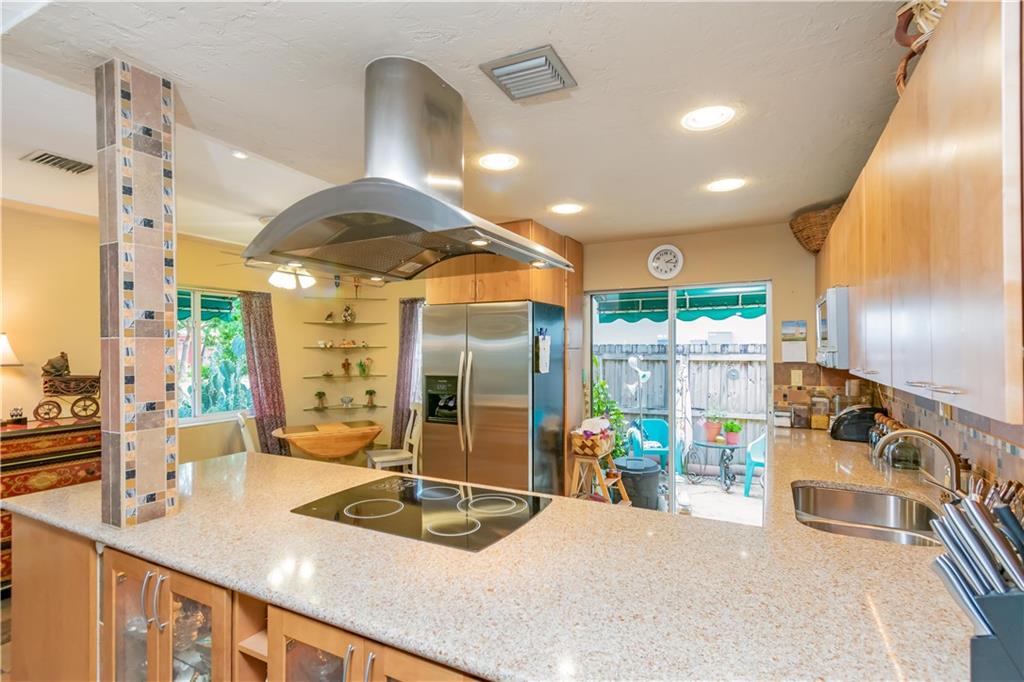 Lauderdale 2-9 D - Residential