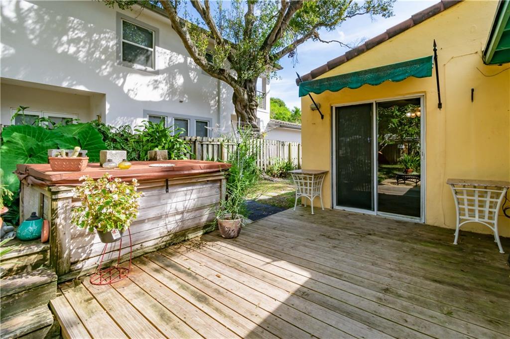 Lauderdale 2-9 D - Residential