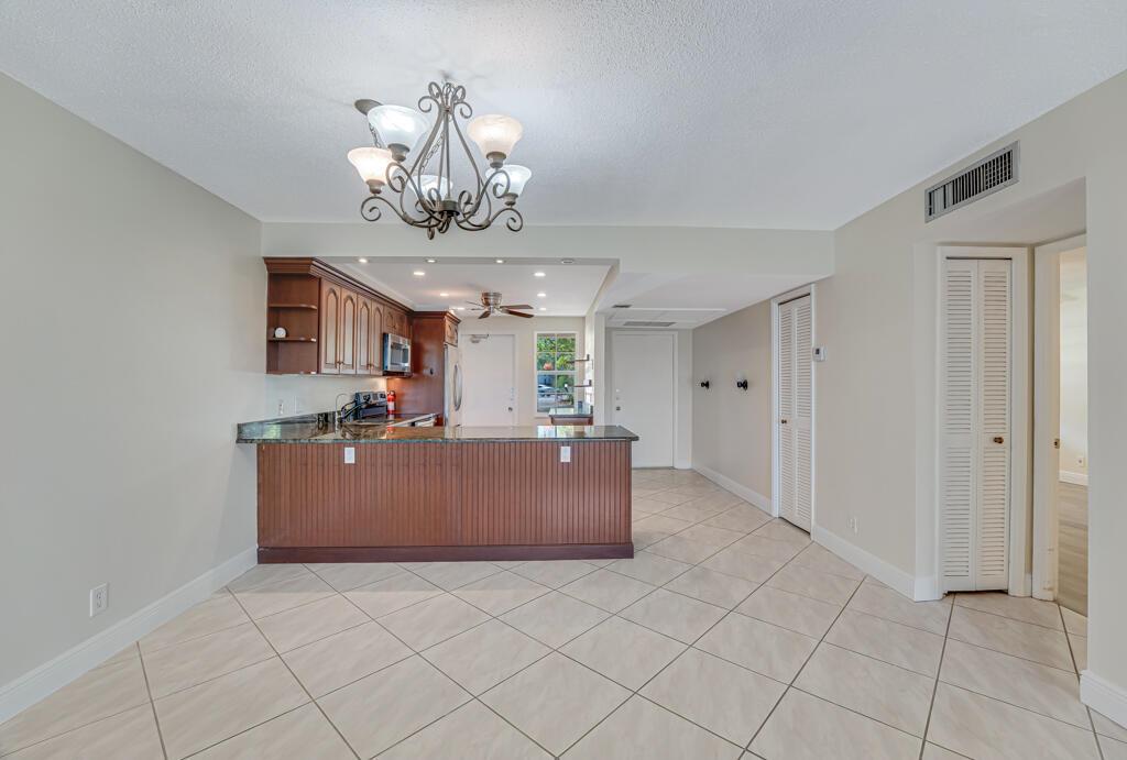 NO. 40 PALM-AIRE COUNTRY - Residential