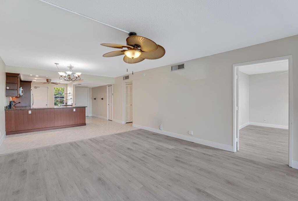 NO. 40 PALM-AIRE COUNTRY - Residential