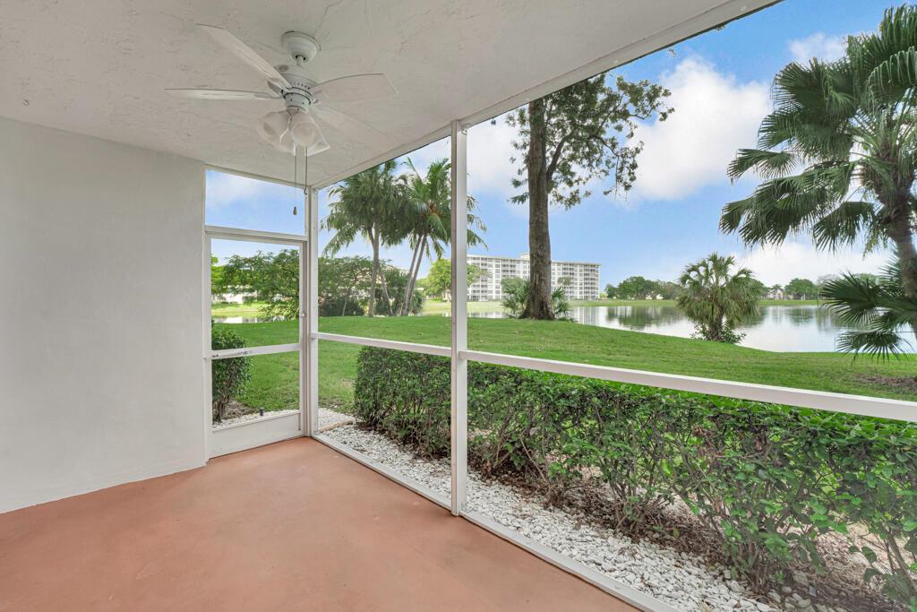 NO. 40 PALM-AIRE COUNTRY - Residential