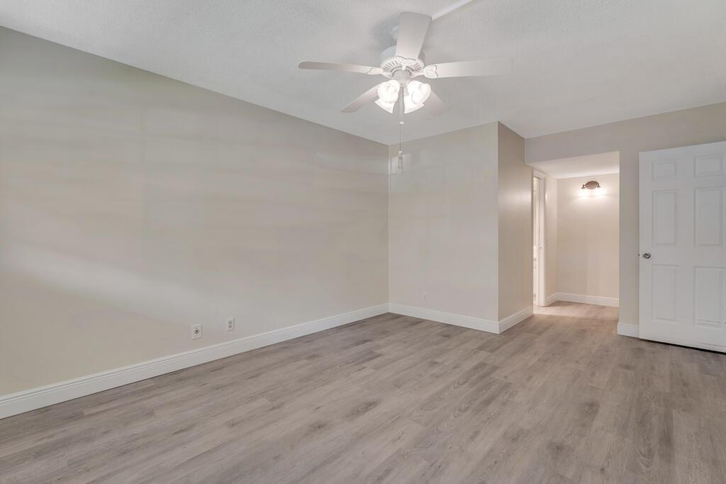 NO. 40 PALM-AIRE COUNTRY - Residential