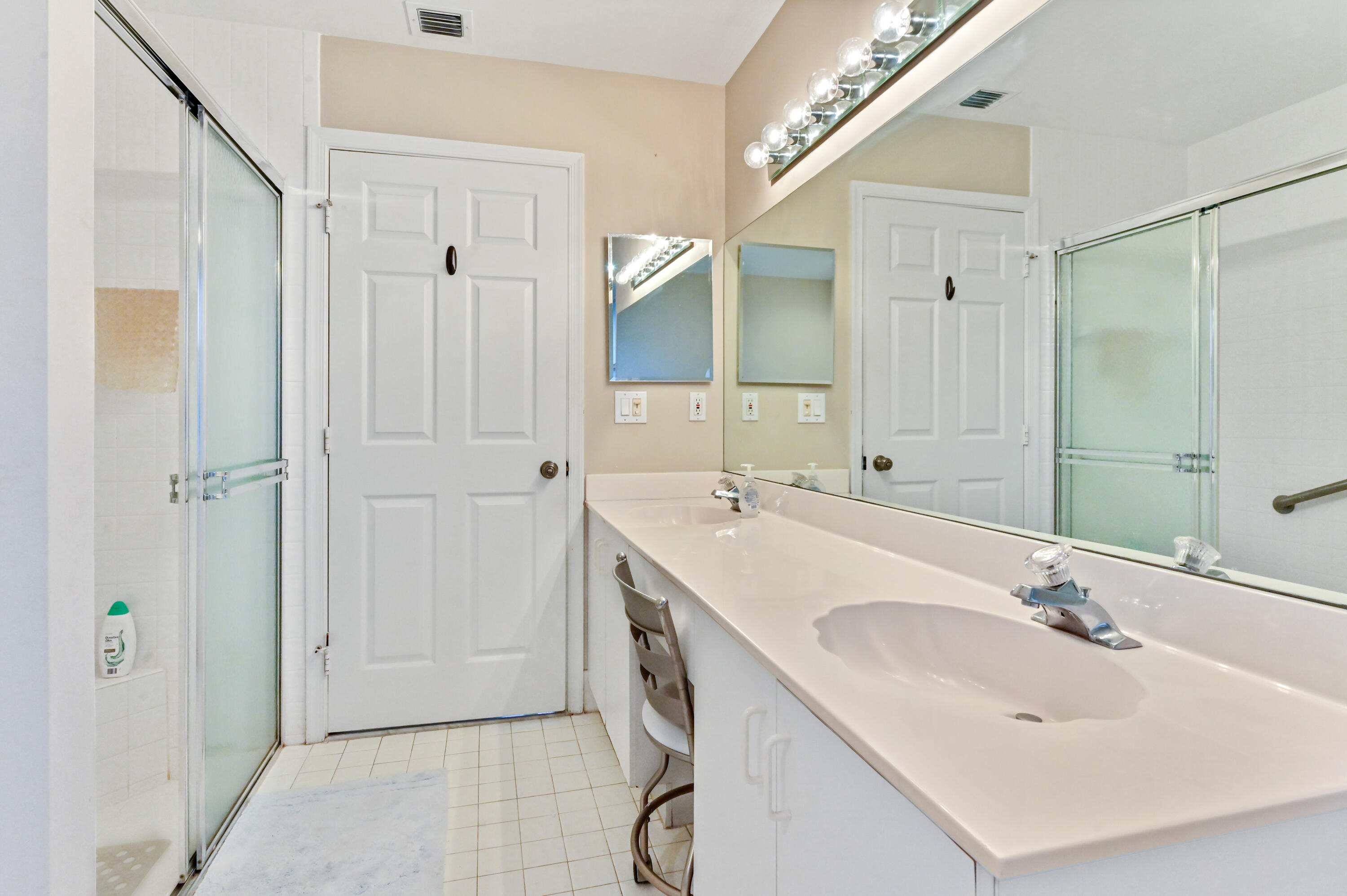 PALM ISLES - Residential Lease