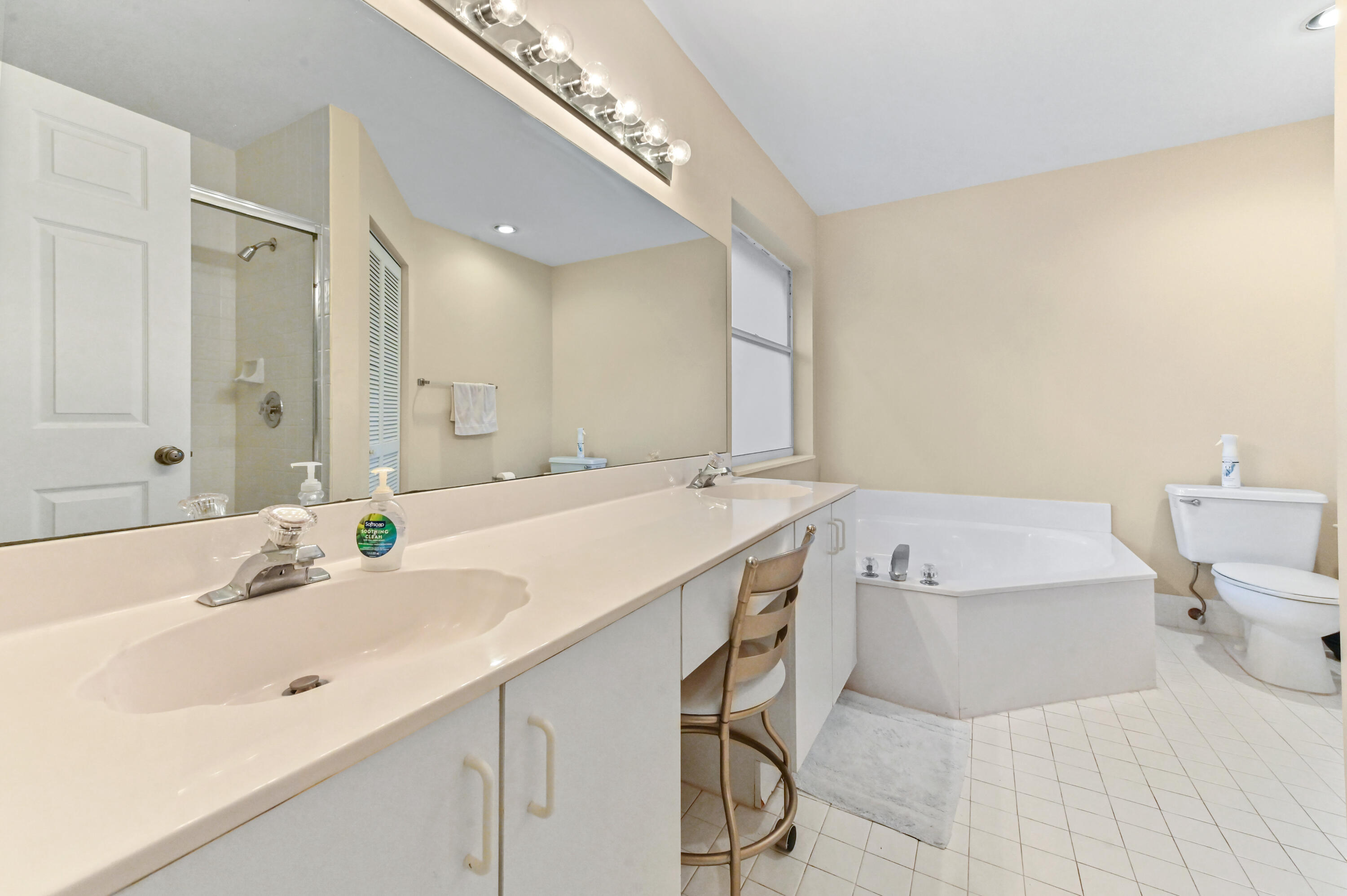 PALM ISLES - Residential Lease