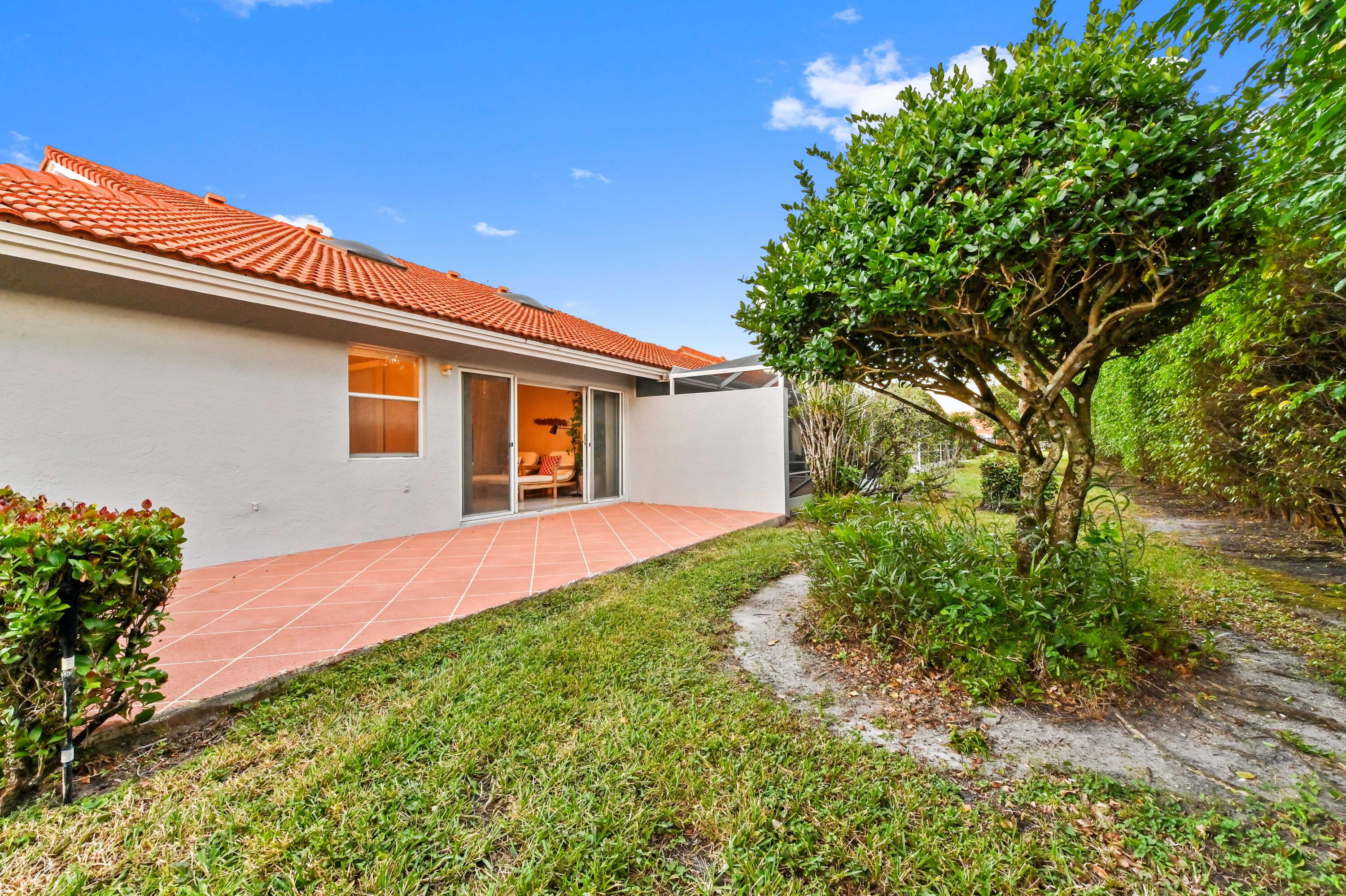 PALM ISLES - Residential Lease