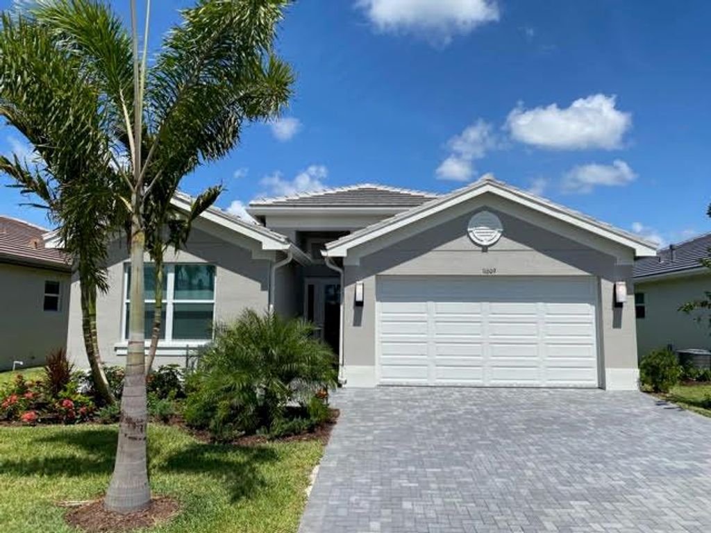 Photo of 11609 SW Hawthorne Hill Road, Port Saint Lucie, FL 34987 (MLS # R10718773)