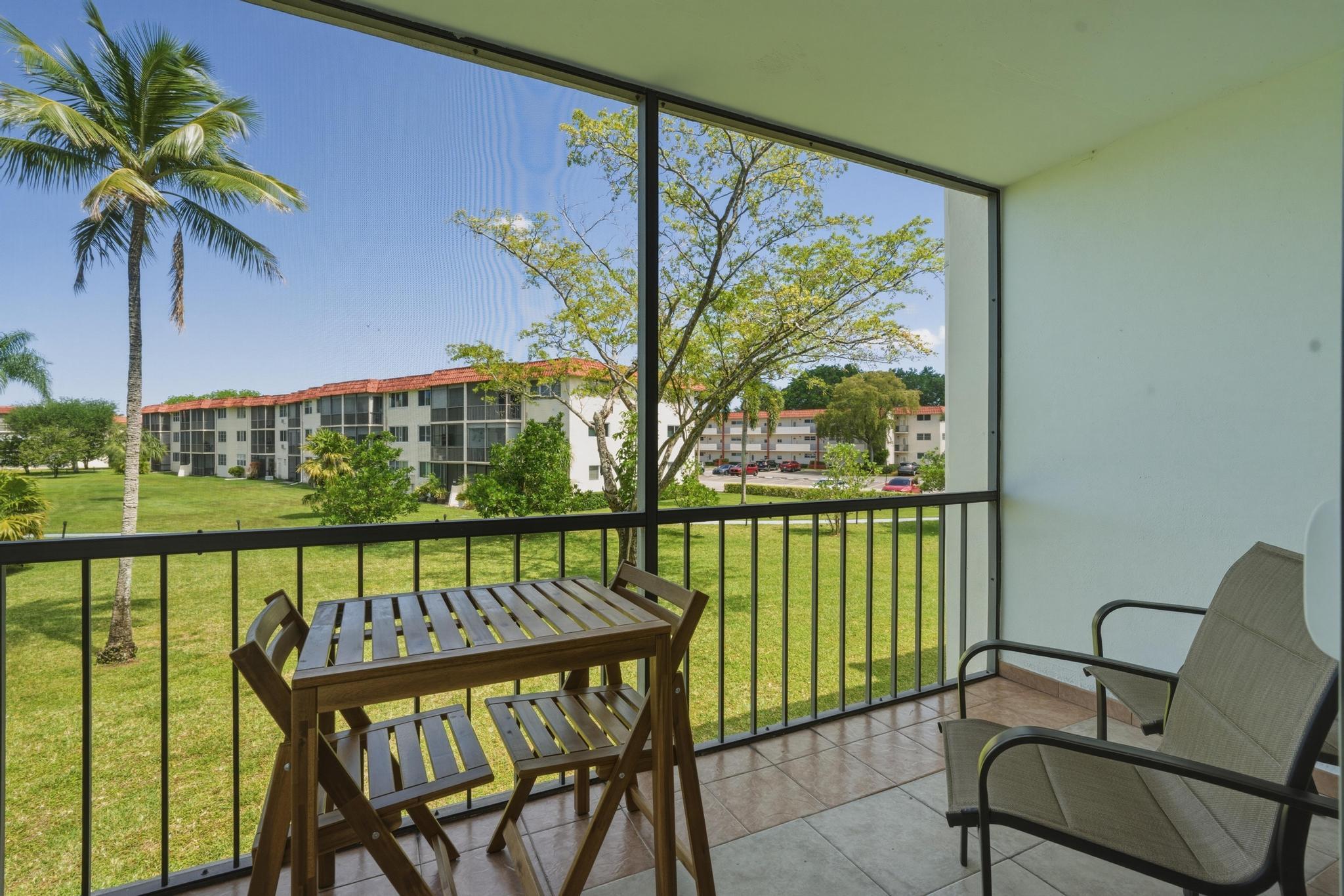 HOLLYBROOK GOLF AND TENNIS CLUB - Residential