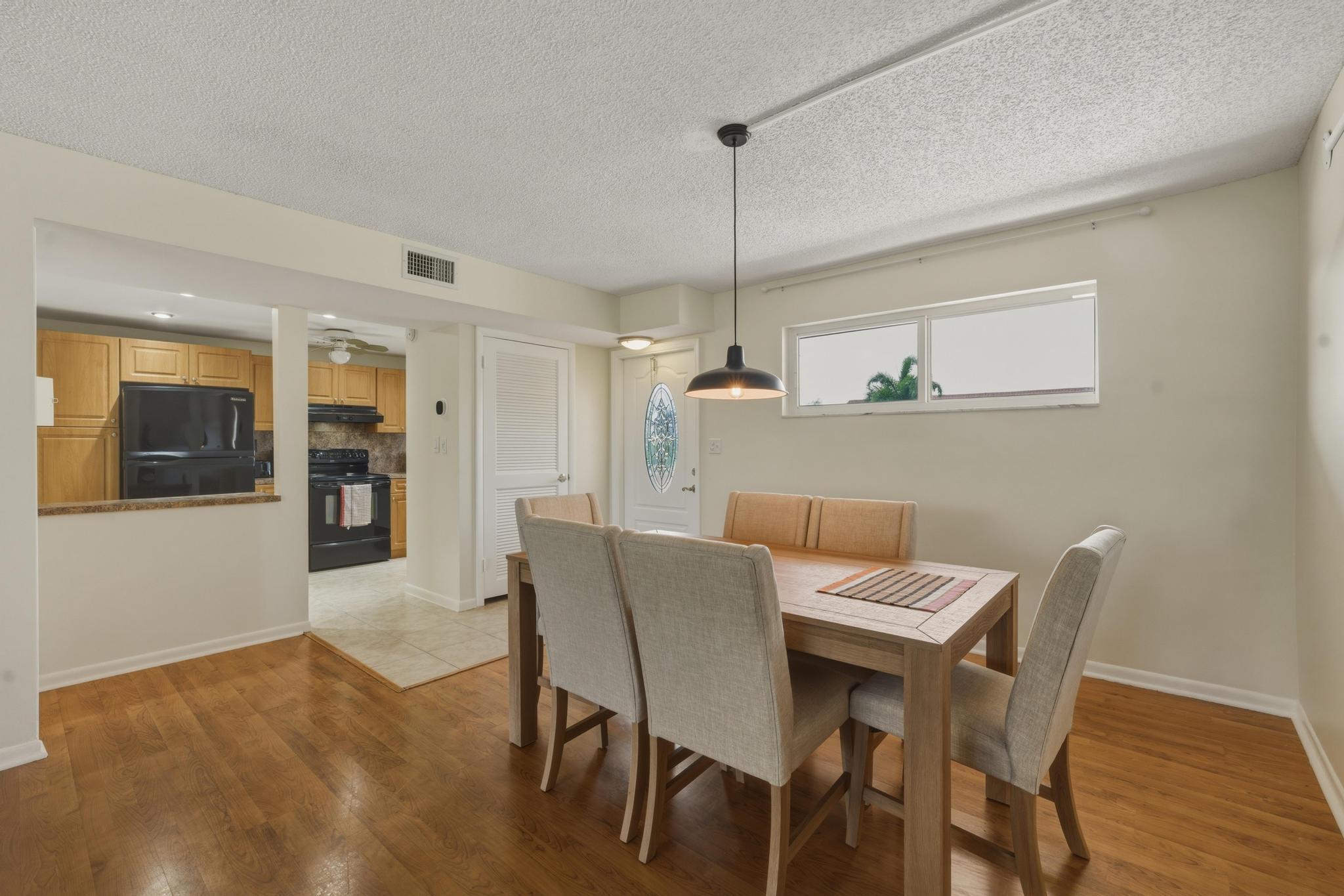 HOLLYBROOK GOLF AND TENNIS CLUB - Residential