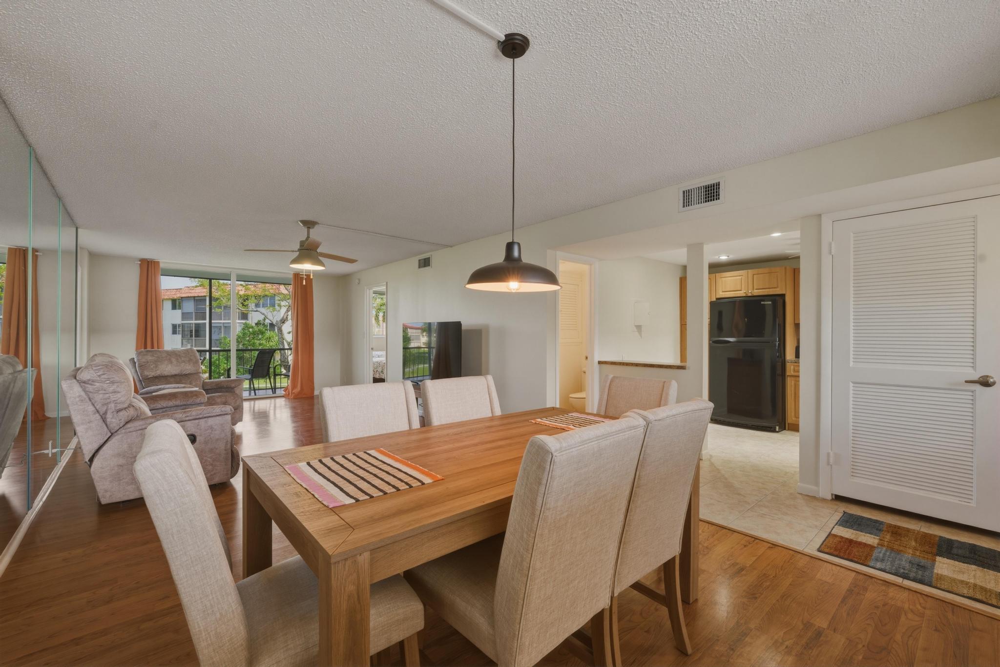 HOLLYBROOK GOLF AND TENNIS CLUB - Residential