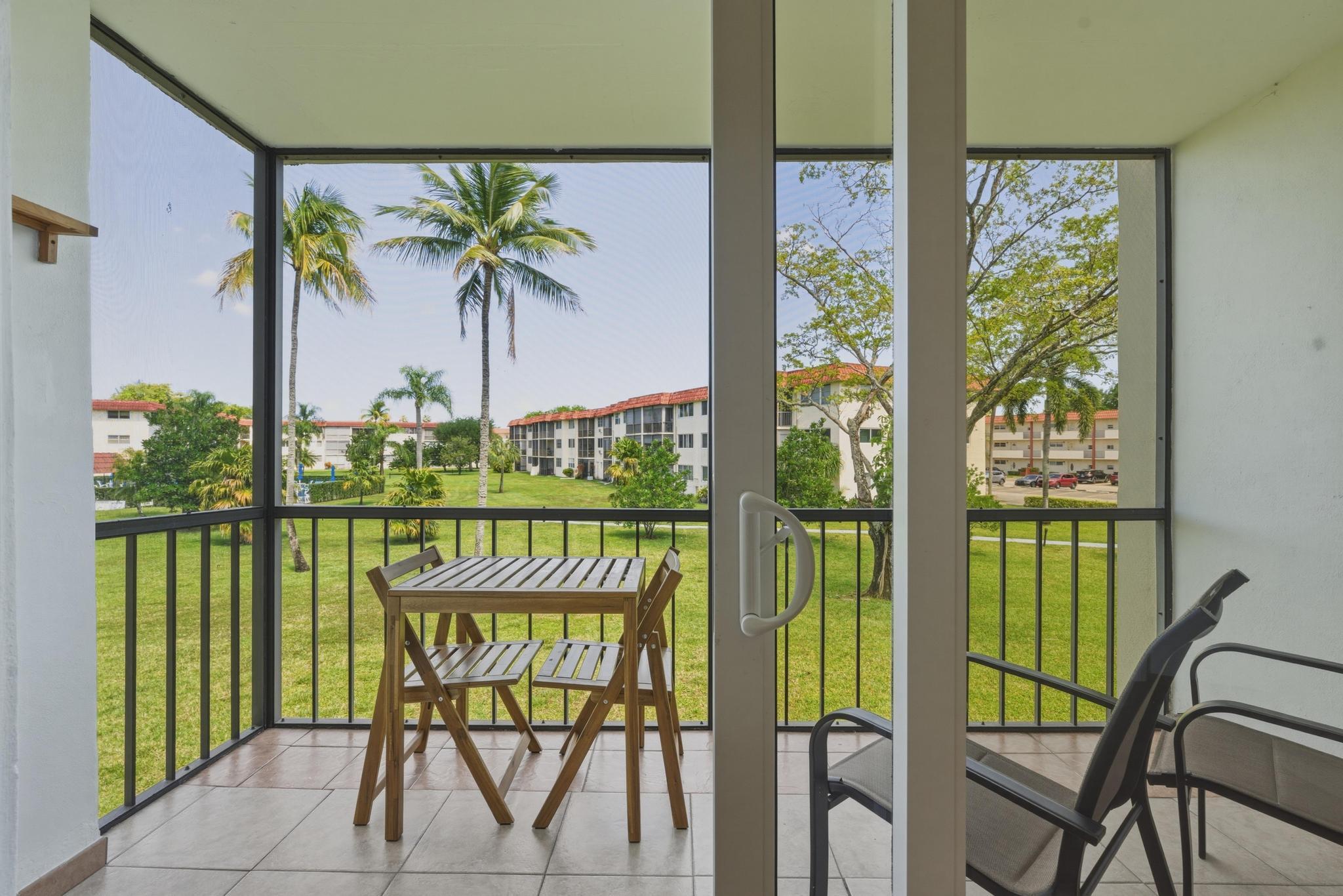 HOLLYBROOK GOLF AND TENNIS CLUB - Residential