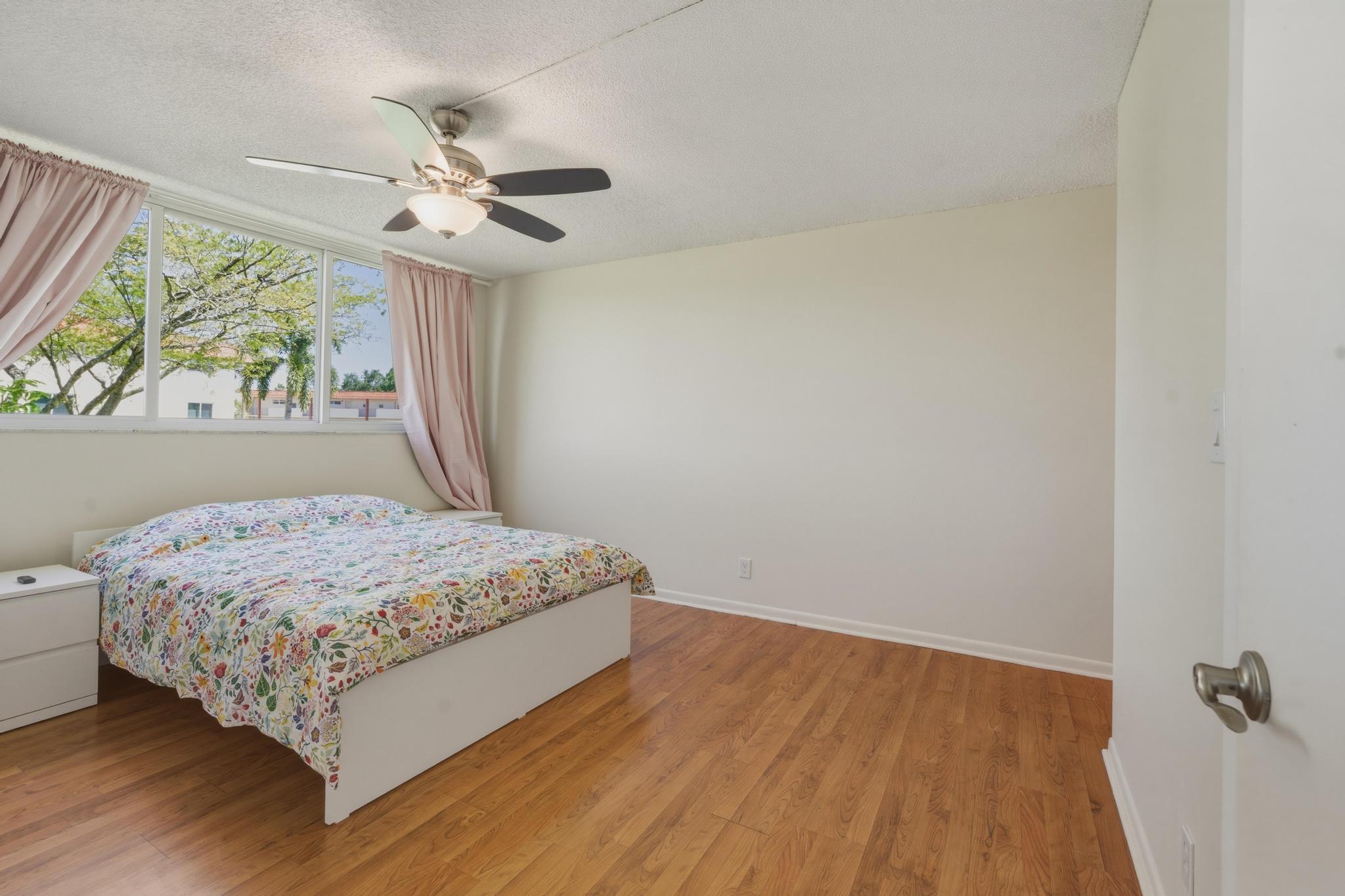 HOLLYBROOK GOLF AND TENNIS CLUB - Residential