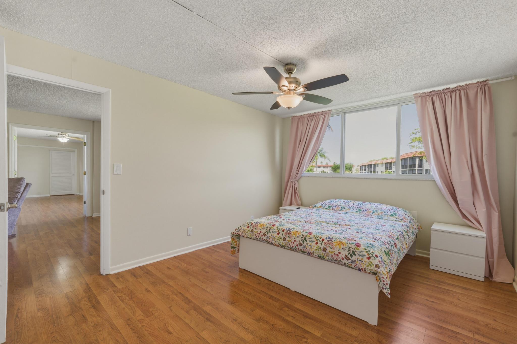 9720 S Hollybrook Lake Drive 205