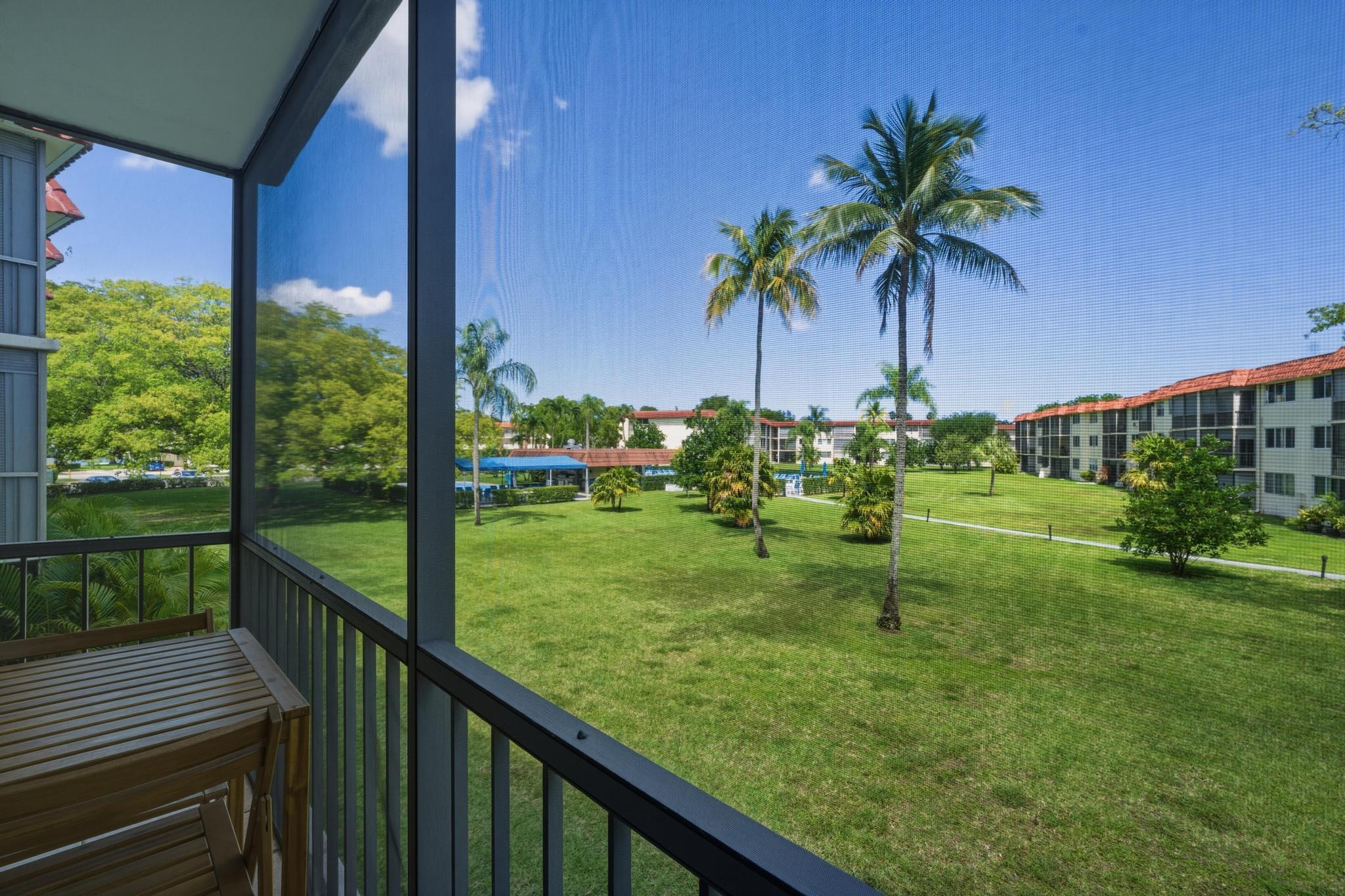 HOLLYBROOK GOLF AND TENNIS CLUB - Residential