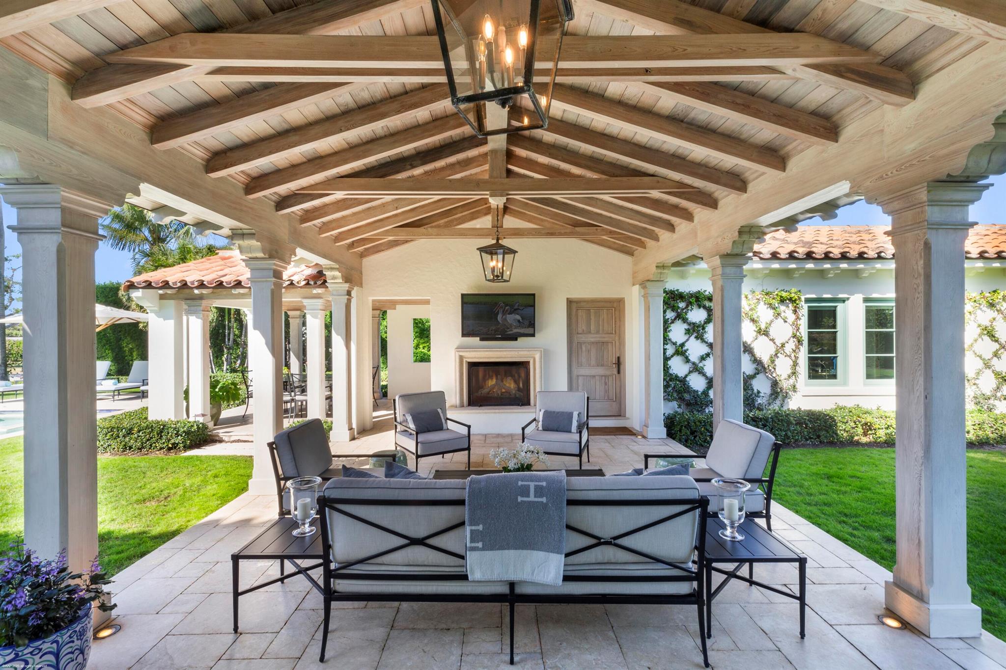 JUPITER ISLAND - Residential