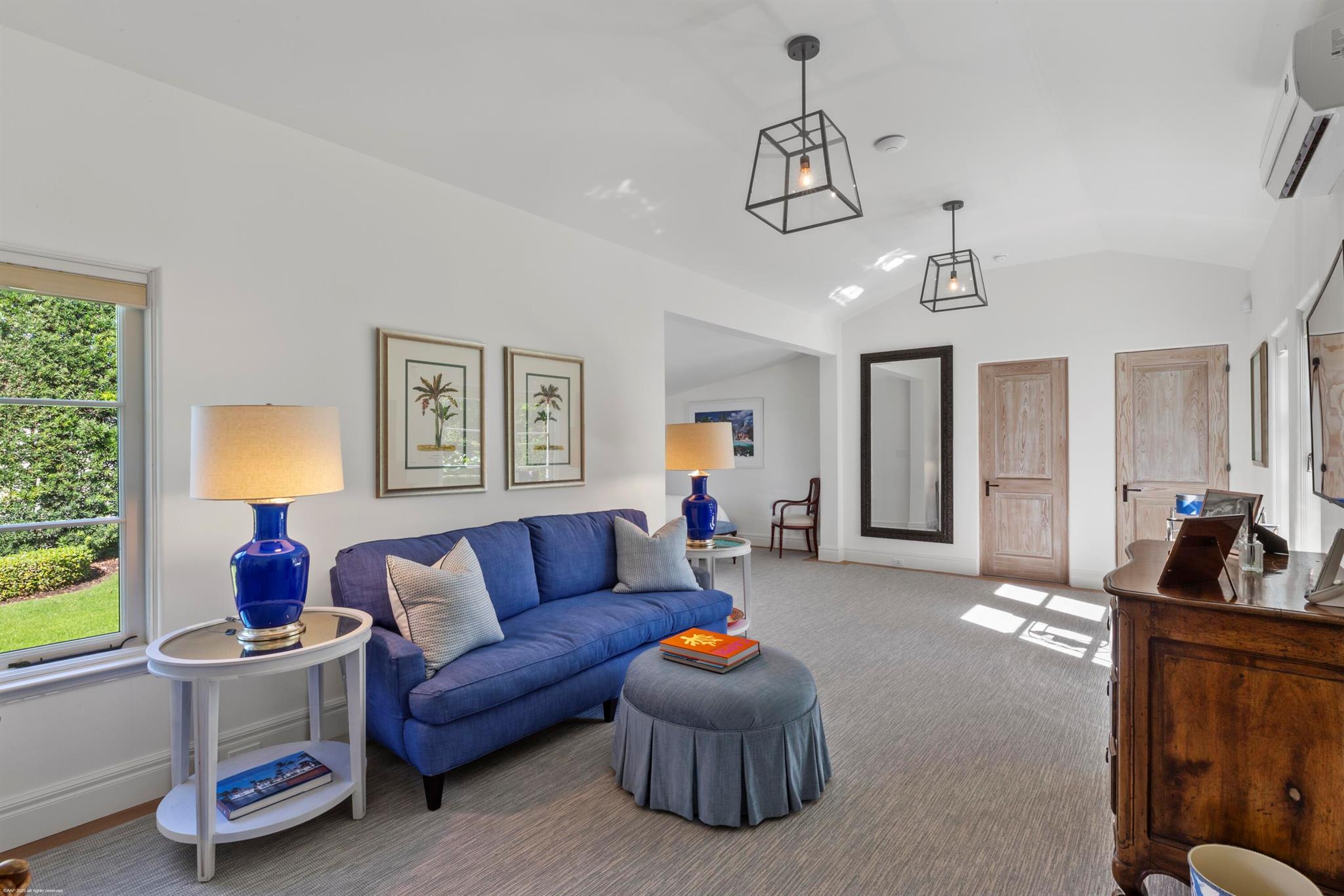 JUPITER ISLAND - Residential